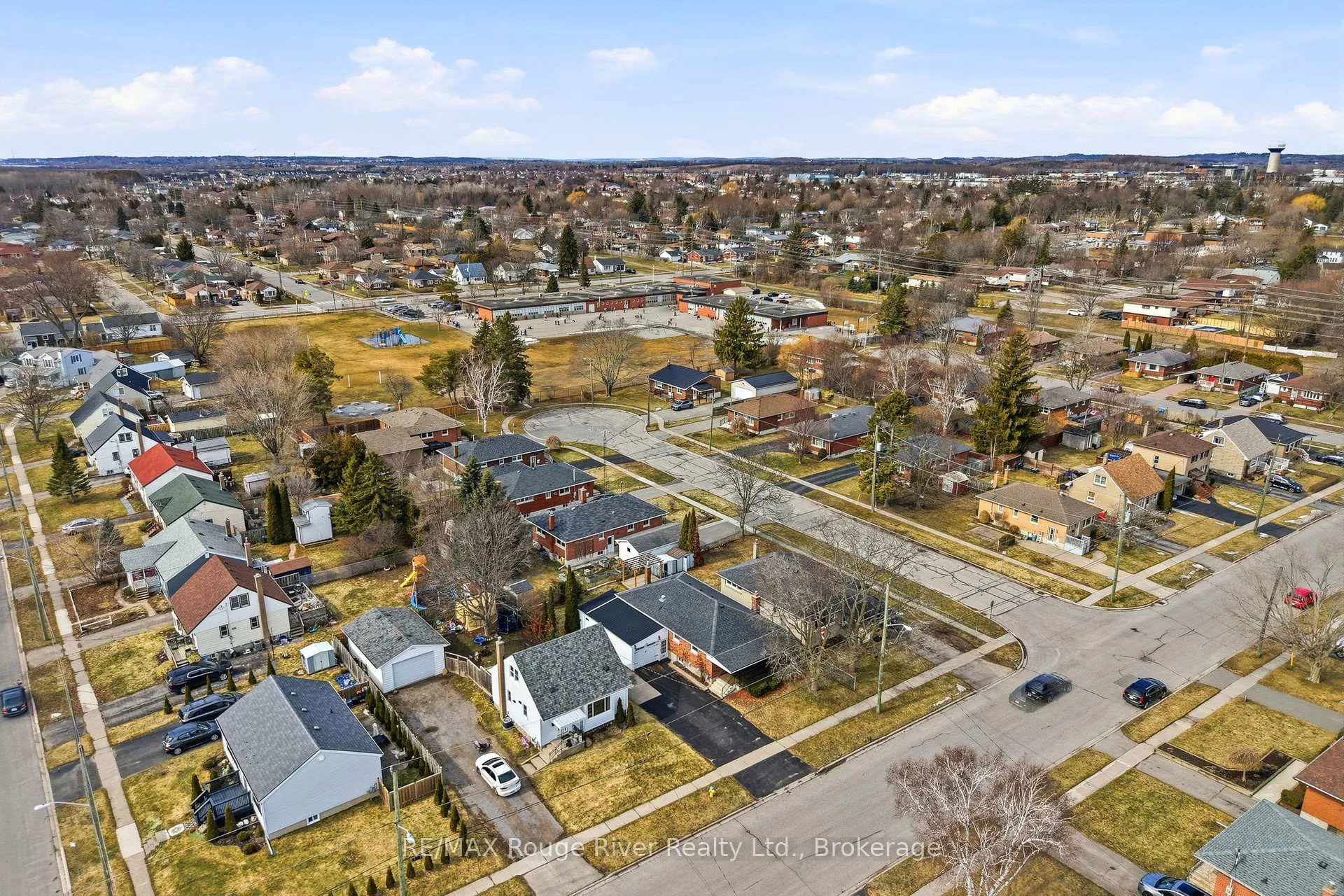 Photo 4 of 577 Sinclair Street, Cobourg — HOMEH