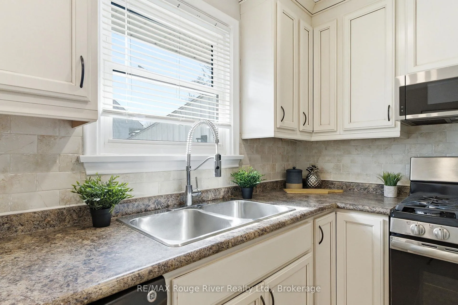 Photo 22 of 577 Sinclair Street, Cobourg — HOMEH