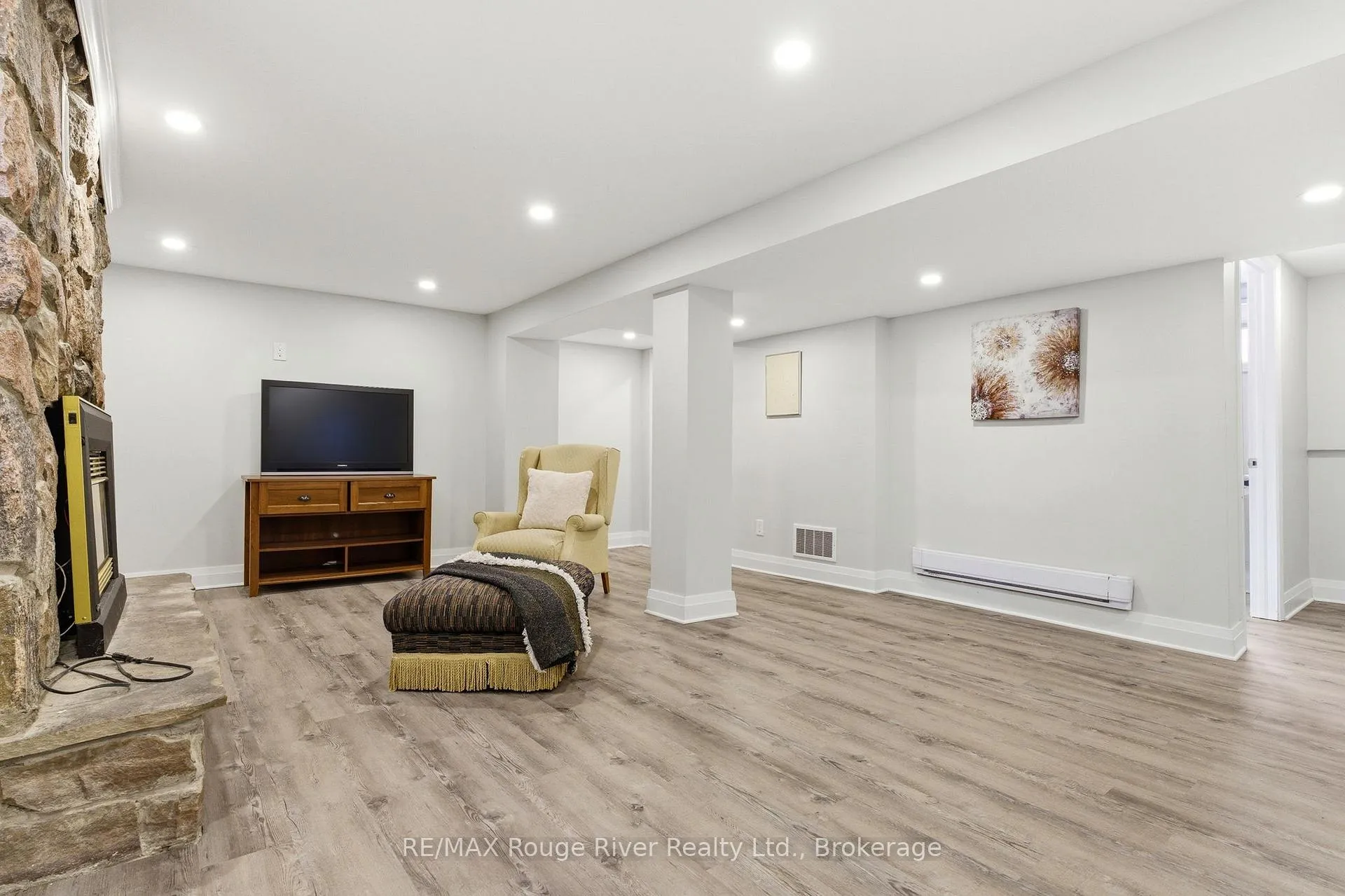 Photo 35 of 577 Sinclair Street, Cobourg — HOMEH