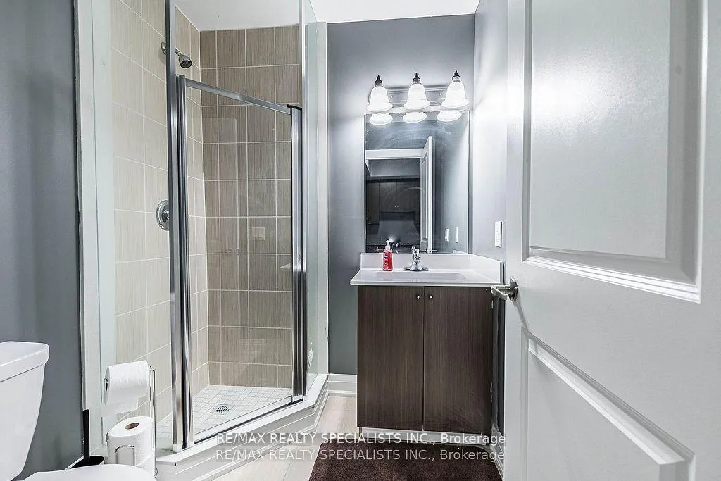 Photo 8 of Unit 402 B, 5279 Highway 7, Vaughan, Vaughan Grove — HOMEH