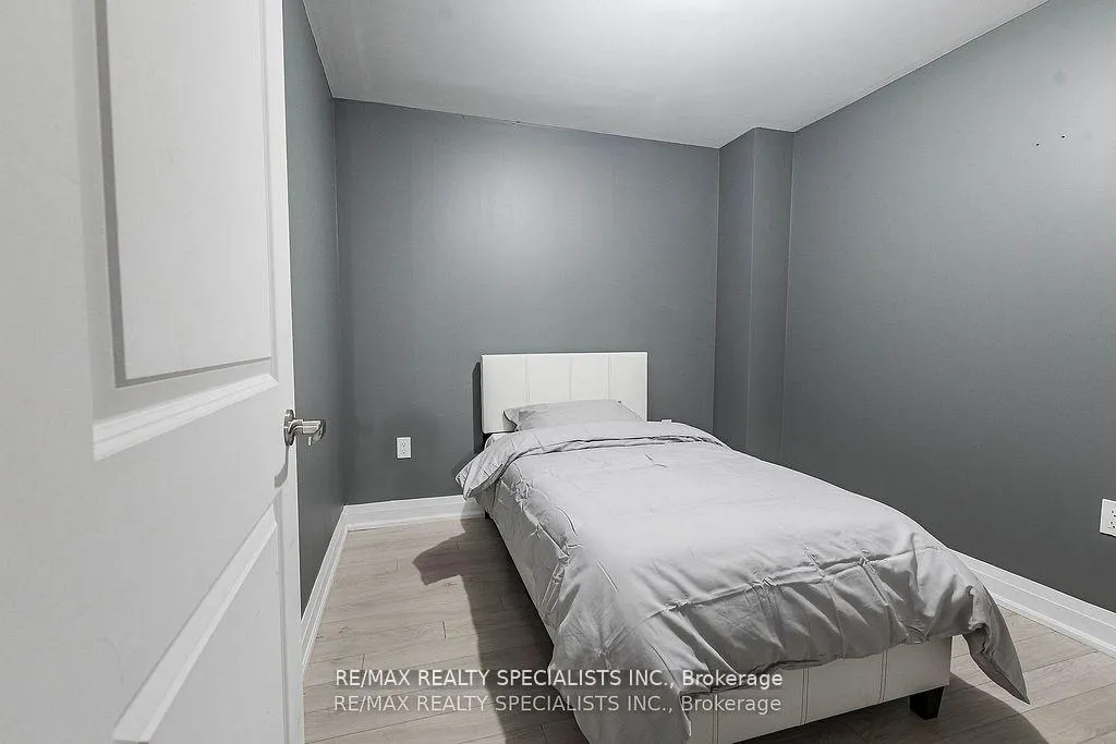 Photo 18 of Unit 402 B, 5279 Highway 7, Vaughan, Vaughan Grove — HOMEH