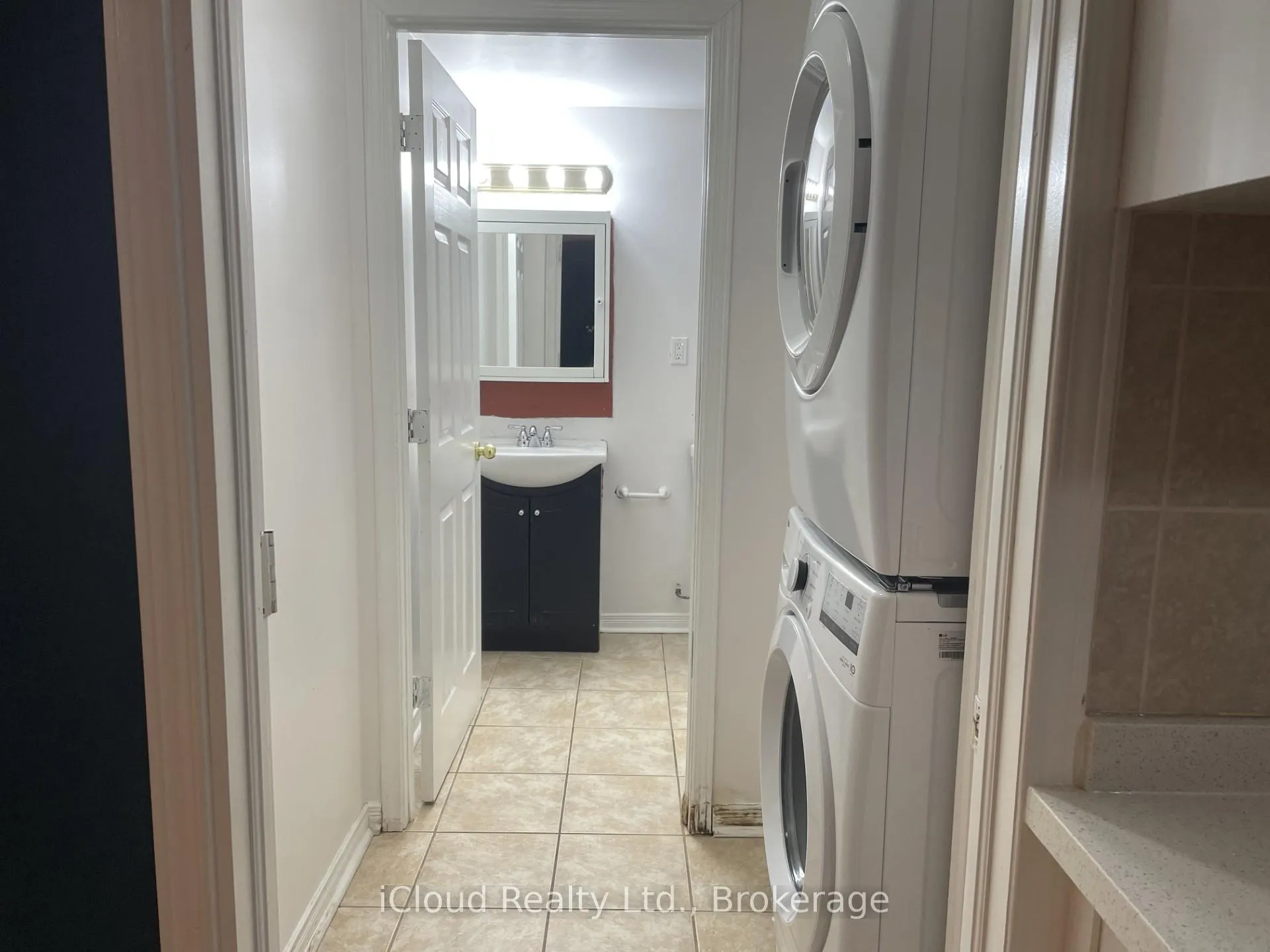 Photo 36 of 1013 McCuaig Drive, Milton, Clarke — HOMEH