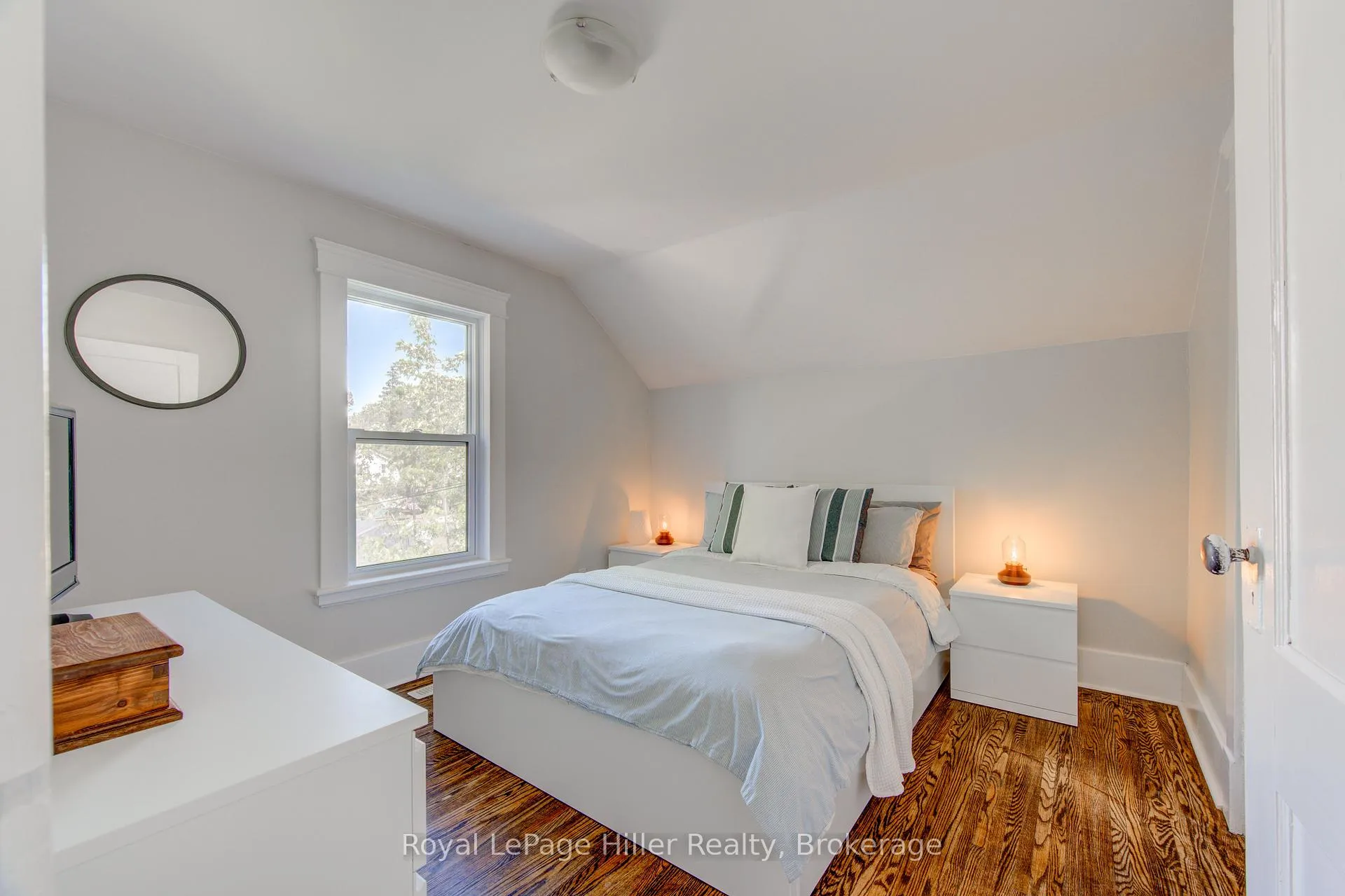 Photo 16 of 40 Cherry Street, Stratford — HOMEH