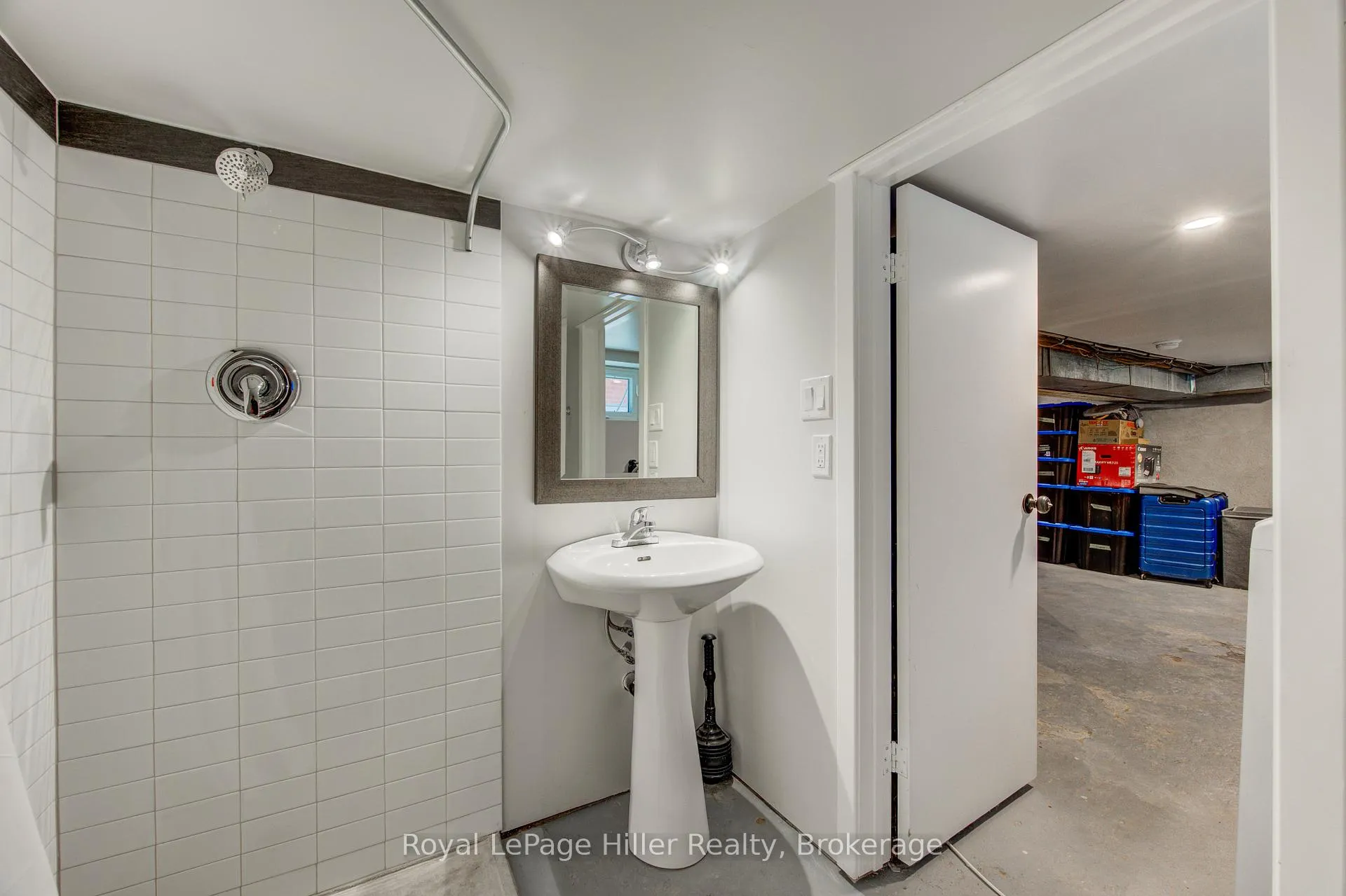 Photo 22 of 40 Cherry Street, Stratford — HOMEH