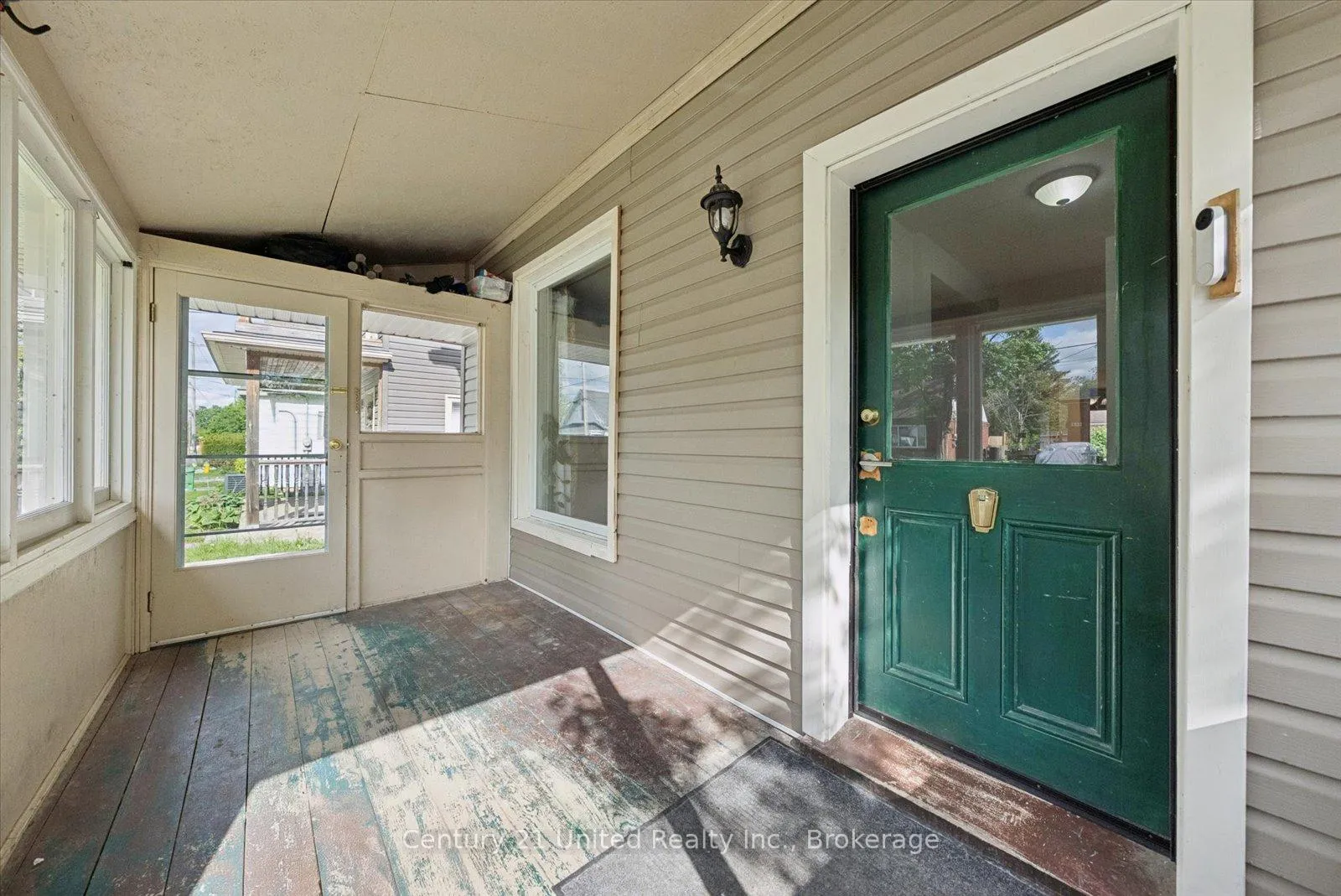 Photo 7 of 665 Frank Street, Peterborough, Otonabee Ward 1 — HOMEH