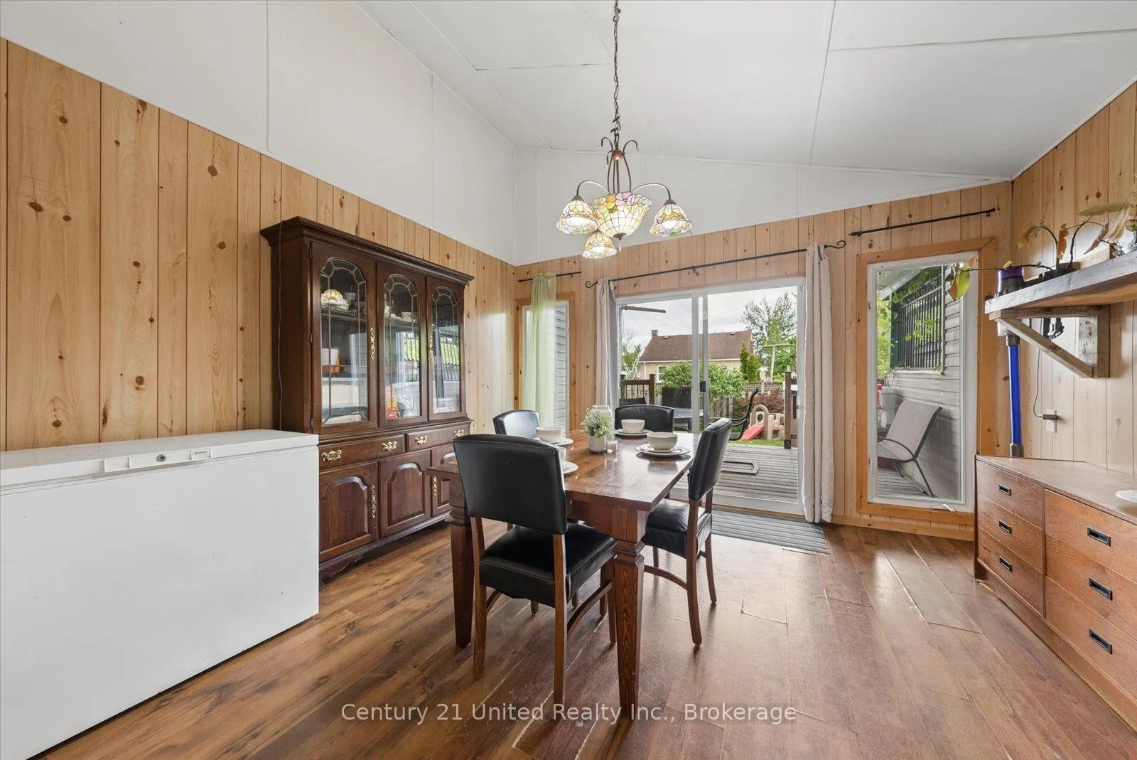 Photo 19 of 665 Frank Street, Peterborough, Otonabee Ward 1 — HOMEH