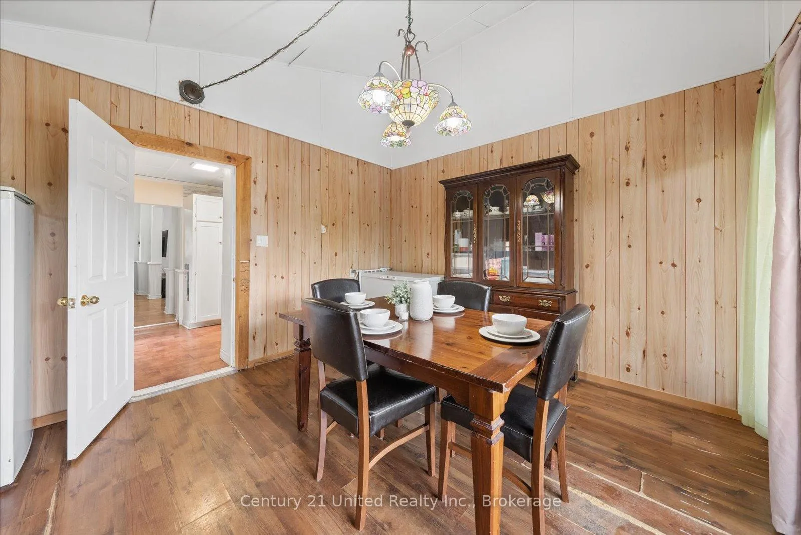 Photo 23 of 665 Frank Street, Peterborough, Otonabee Ward 1 — HOMEH
