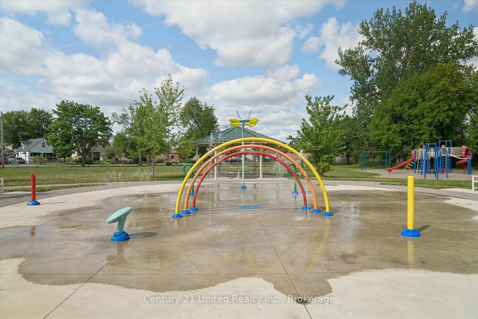 Photo 41 of 665 Frank Street, Peterborough, Otonabee Ward 1 — HOMEH