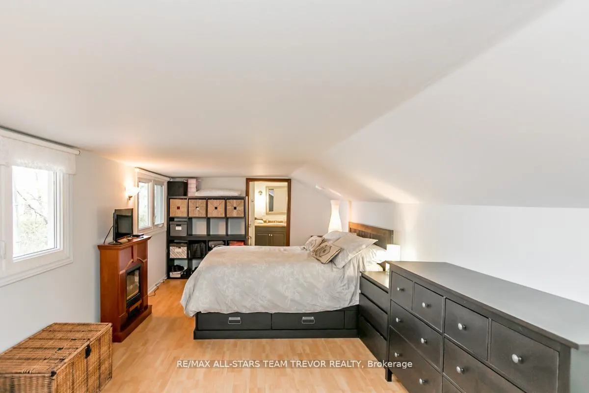 Photo 25 of 263 Pleasant Boulevard, Georgina, Keswick South — HOMEH