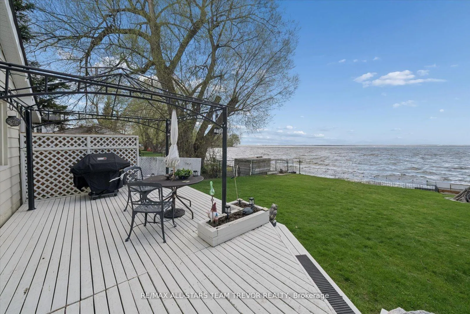 Photo 34 of 263 Pleasant Boulevard, Georgina, Keswick South — HOMEH