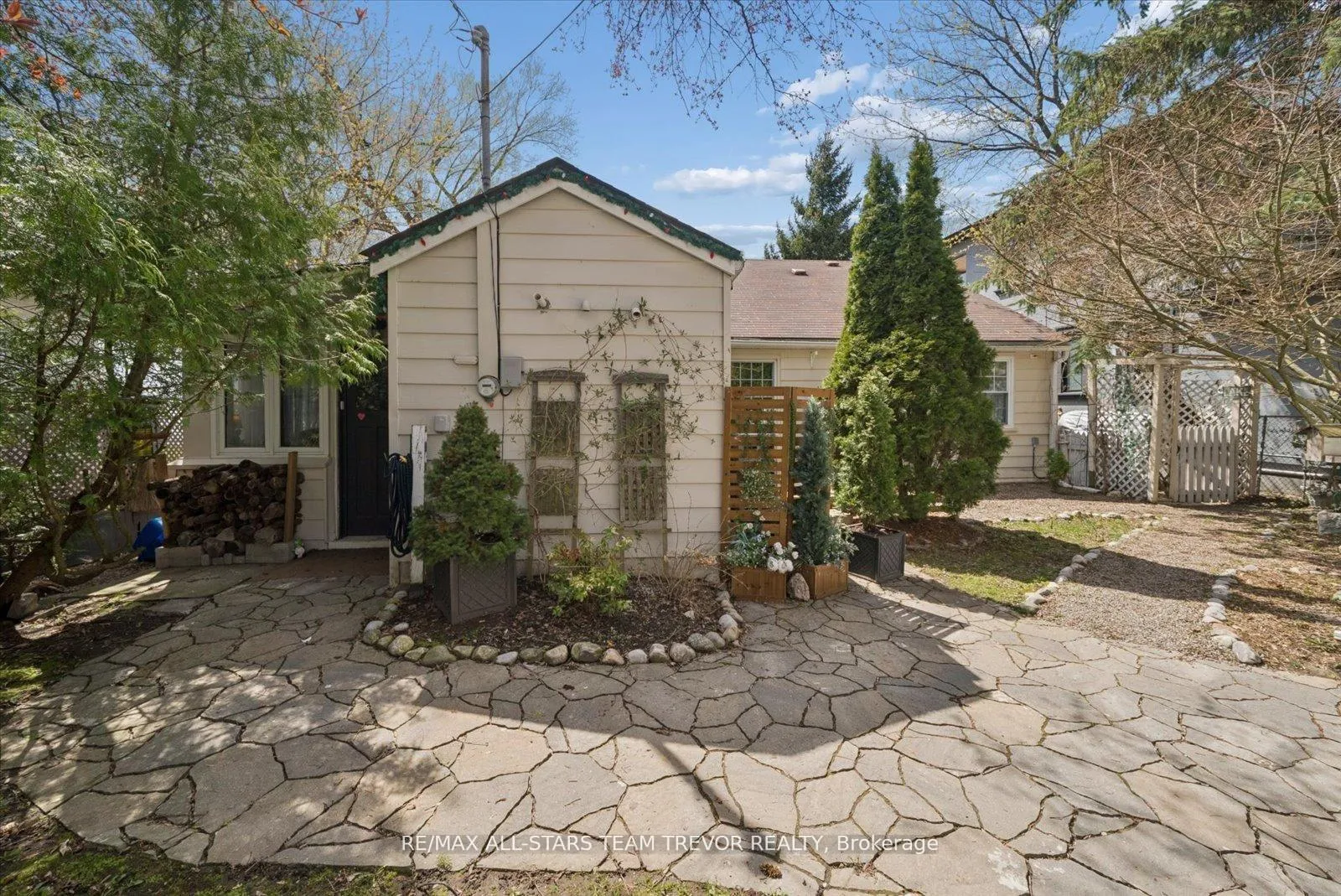 Photo 41 of 263 Pleasant Boulevard, Georgina, Keswick South — HOMEH
