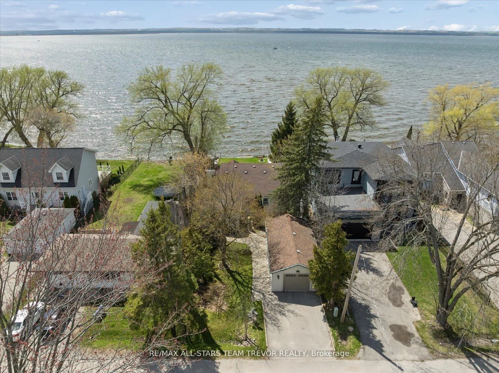 Photo 50 of 263 Pleasant Boulevard, Georgina, Keswick South — HOMEH