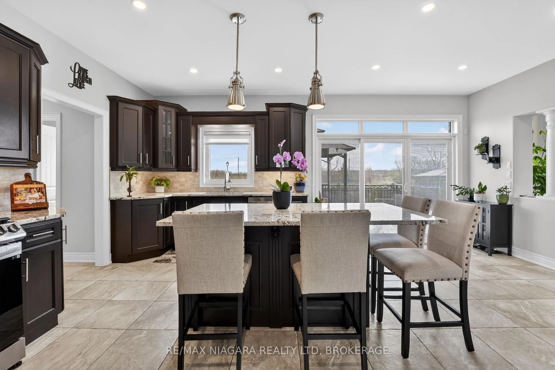 Photo 16 of 60 Mackenzie King Avenue, St. Catharines, Secord Woods — HOMEH