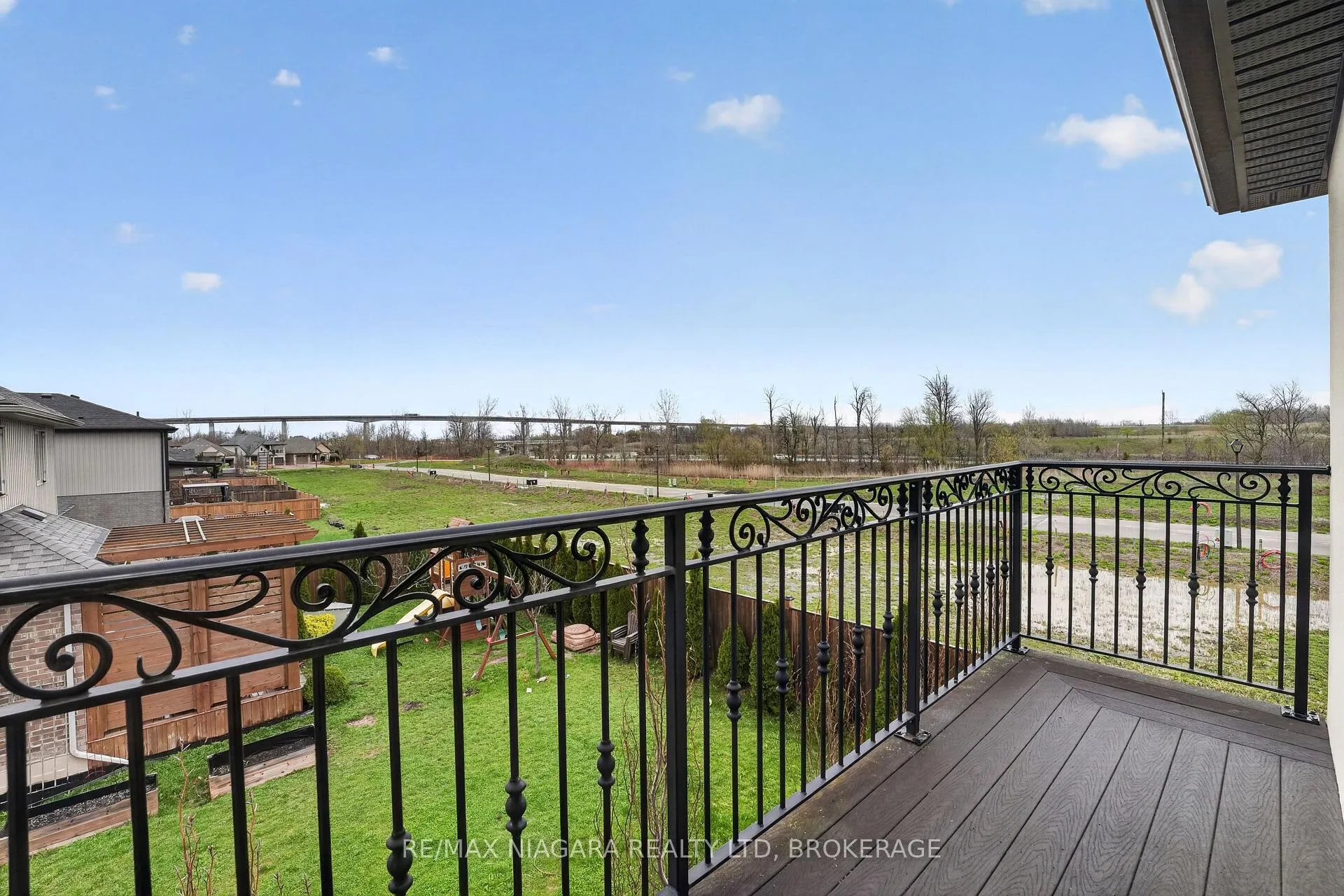 Photo 20 of 60 Mackenzie King Avenue, St. Catharines, Secord Woods — HOMEH