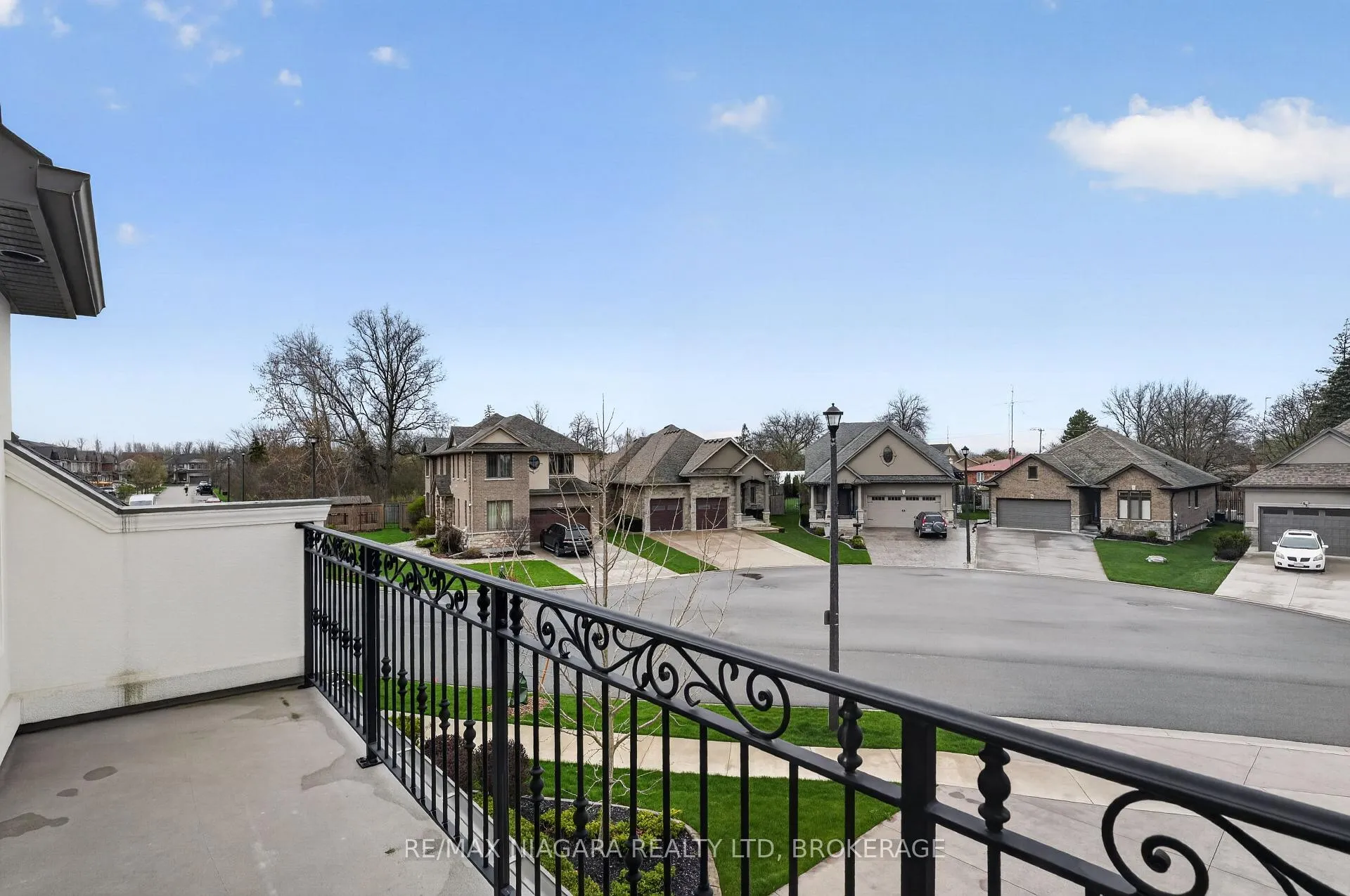 Photo 26 of 60 Mackenzie King Avenue, St. Catharines, Secord Woods — HOMEH