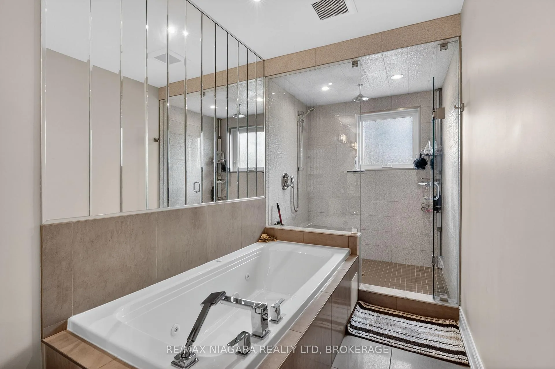 Photo 28 of 60 Mackenzie King Avenue, St. Catharines, Secord Woods — HOMEH