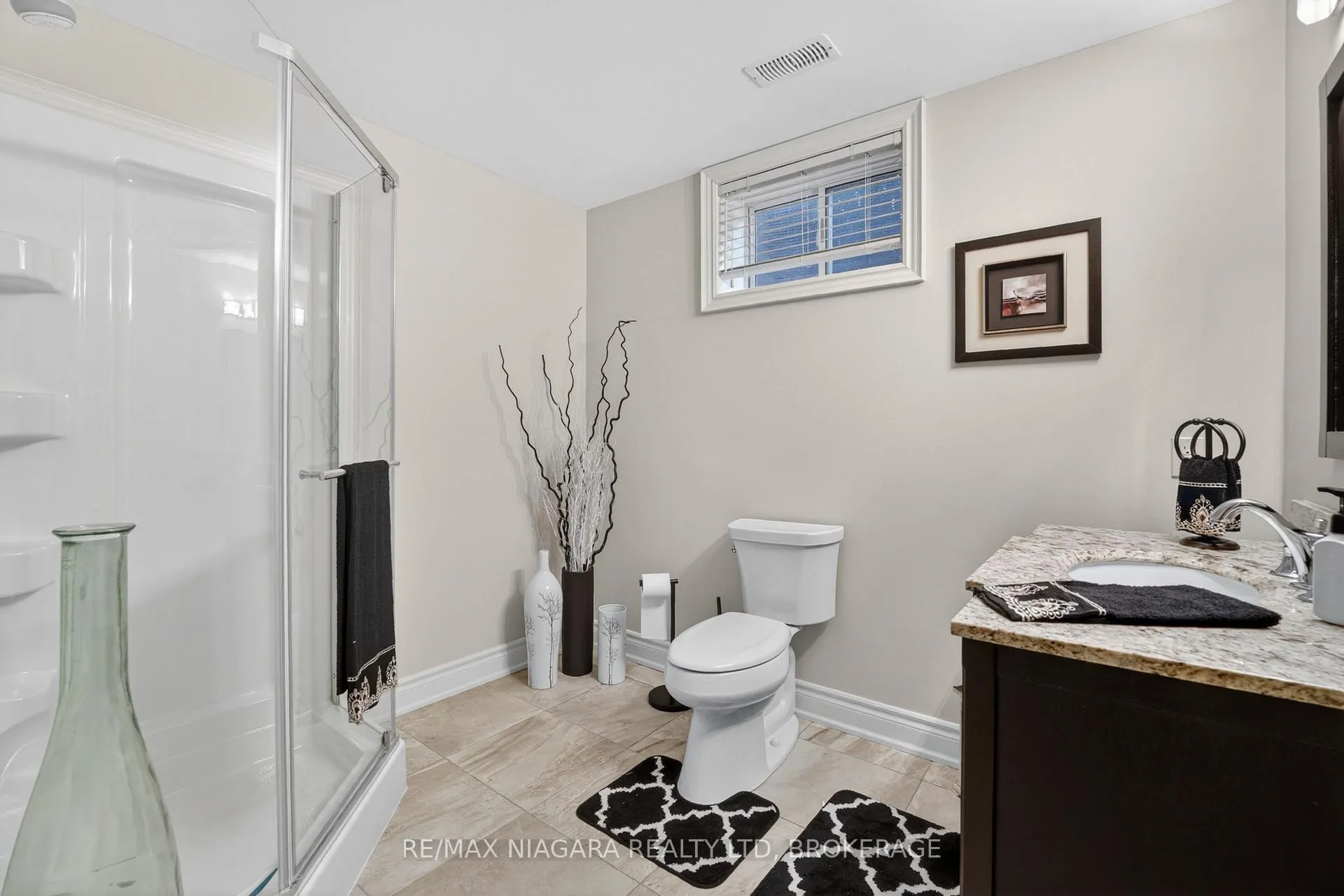 Photo 30 of 60 Mackenzie King Avenue, St. Catharines, Secord Woods — HOMEH
