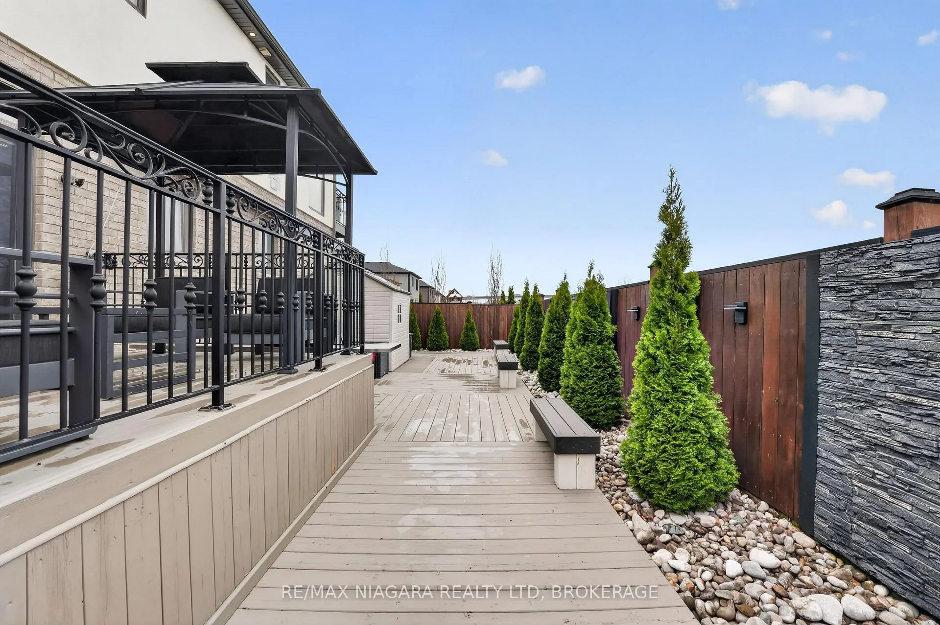 Photo 42 of 60 Mackenzie King Avenue, St. Catharines, Secord Woods — HOMEH