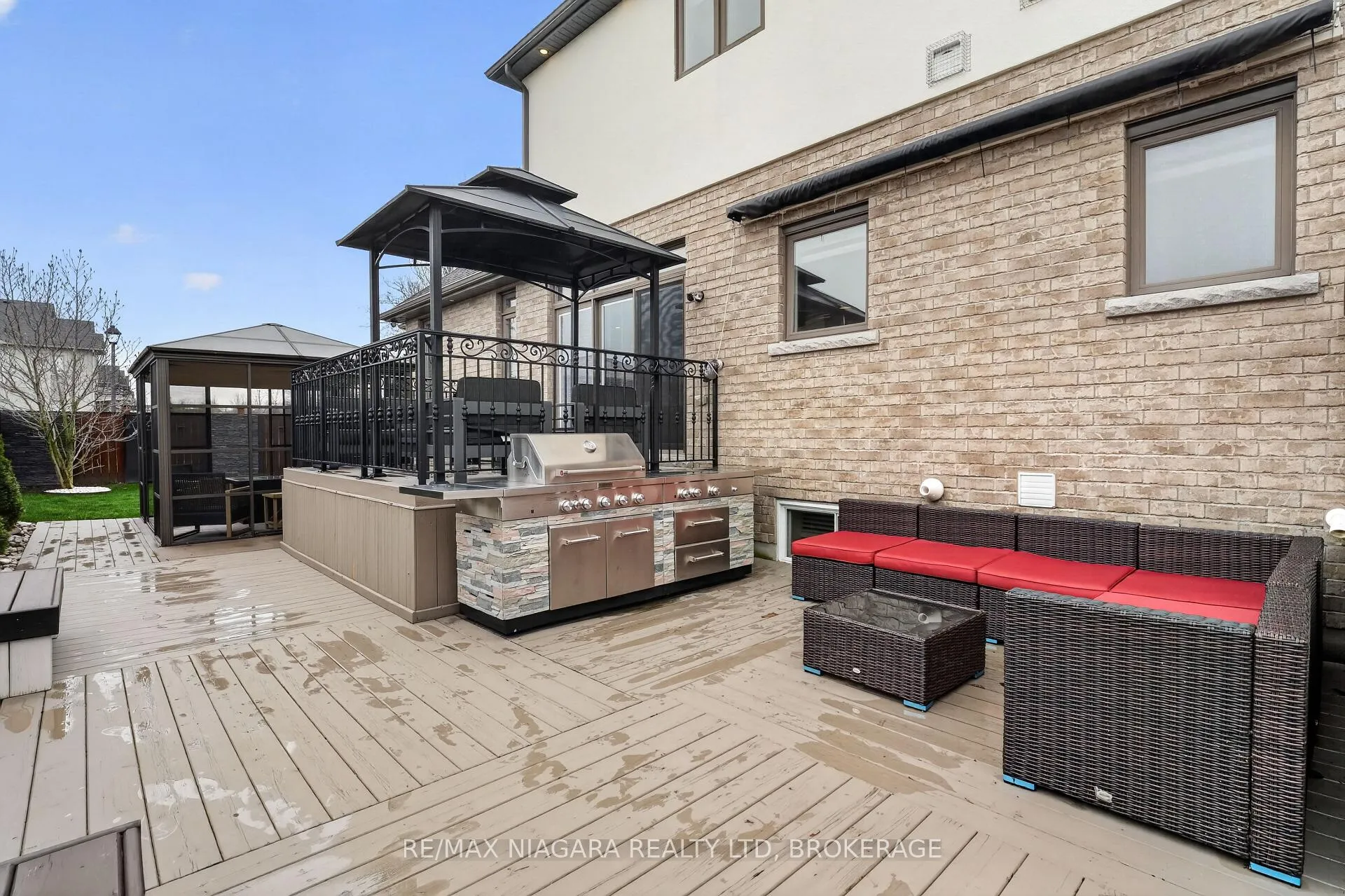 Photo 44 of 60 Mackenzie King Avenue, St. Catharines, Secord Woods — HOMEH