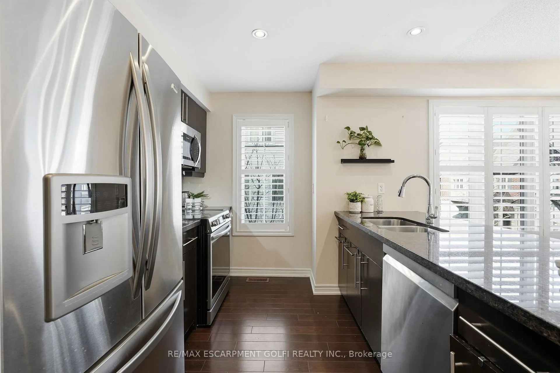 Photo 8 of Unit 42, 362 Plains Road E, Burlington, LaSalle — HOMEH