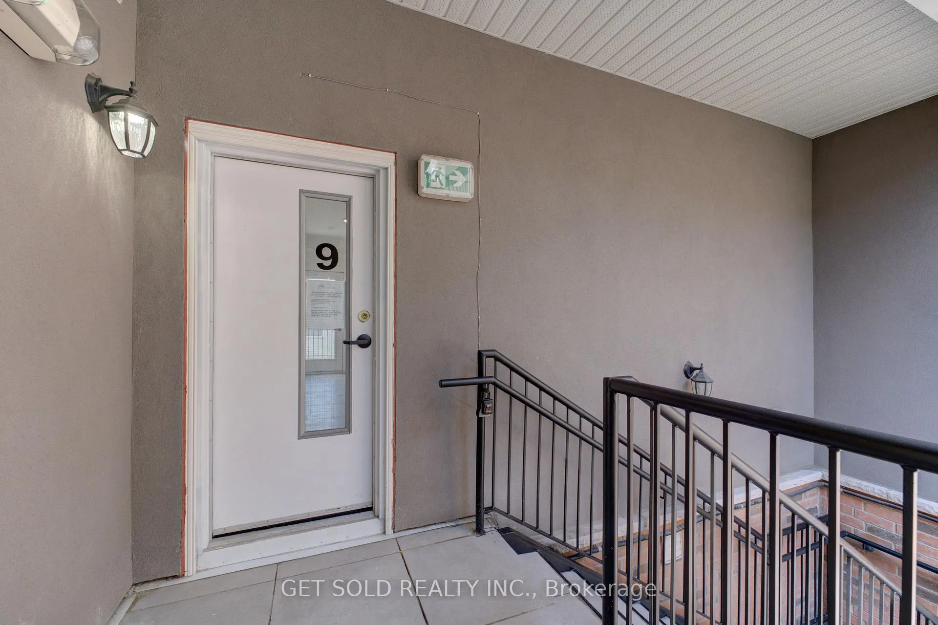 Photo 4 of Unit 9, 6701 Thorold Stone Road, Niagara Falls, Stamford — HOMEH
