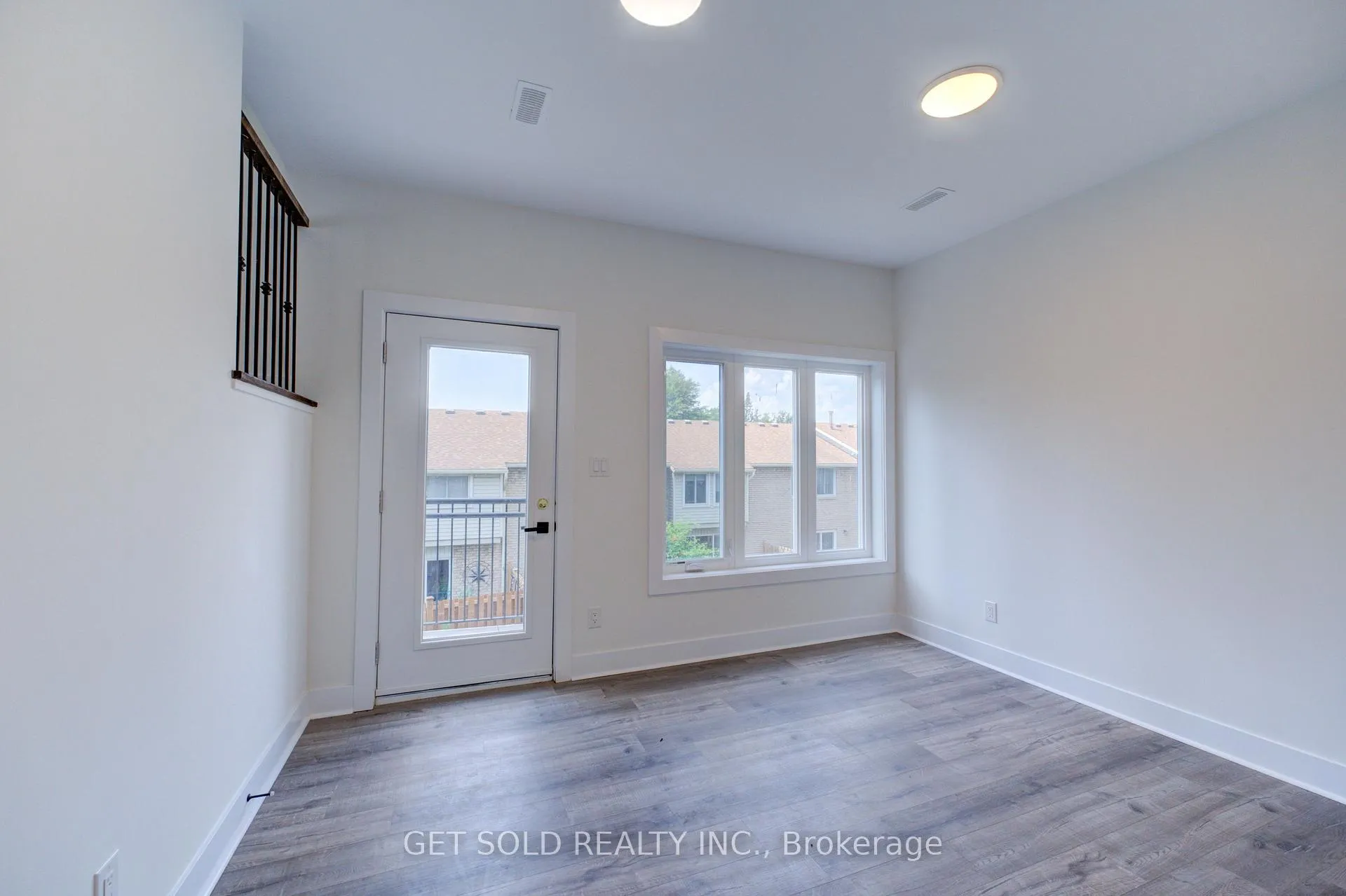 Photo 9 of Unit 9, 6701 Thorold Stone Road, Niagara Falls, Stamford — HOMEH