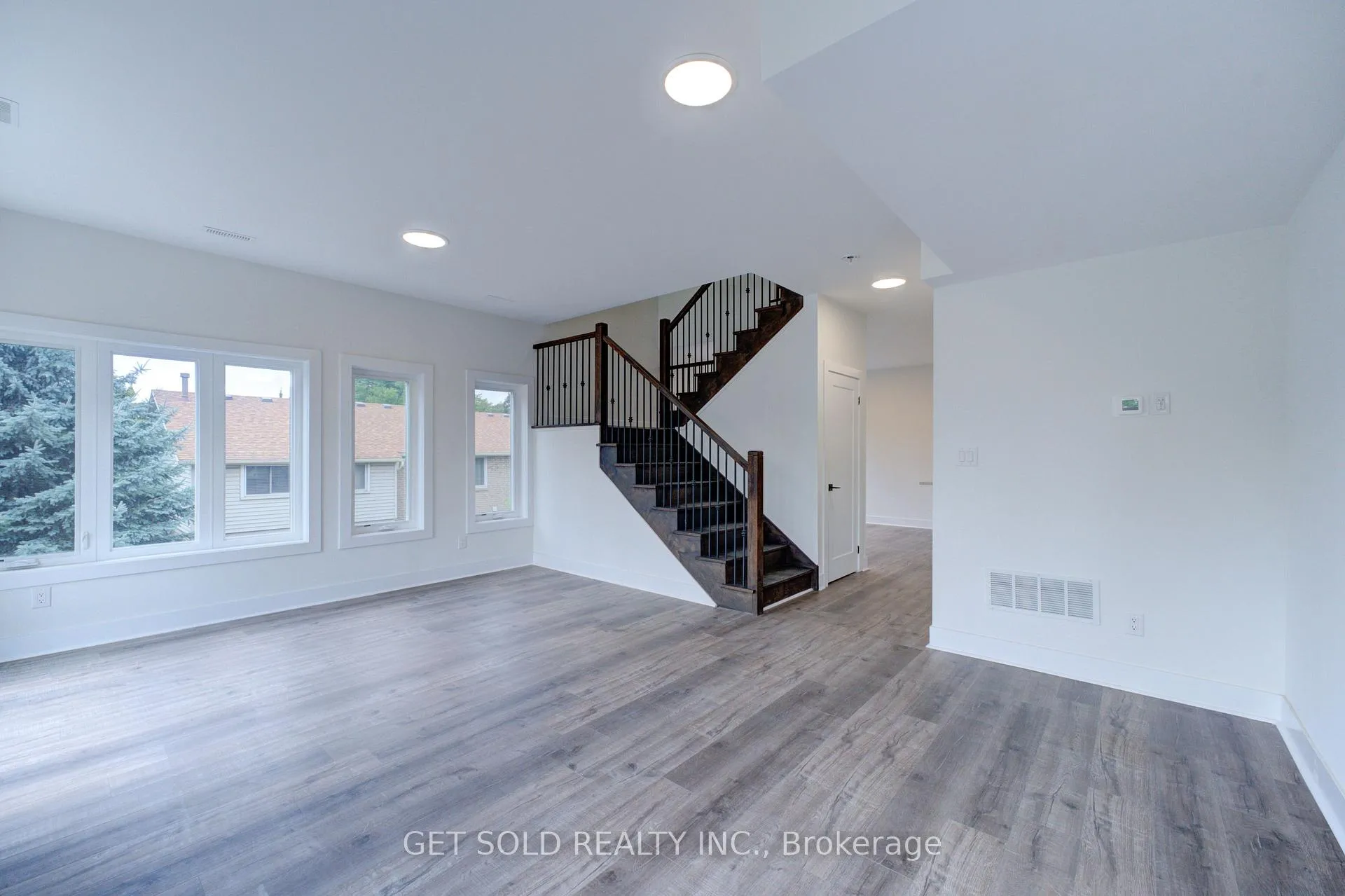Photo 12 of Unit 9, 6701 Thorold Stone Road, Niagara Falls, Stamford — HOMEH