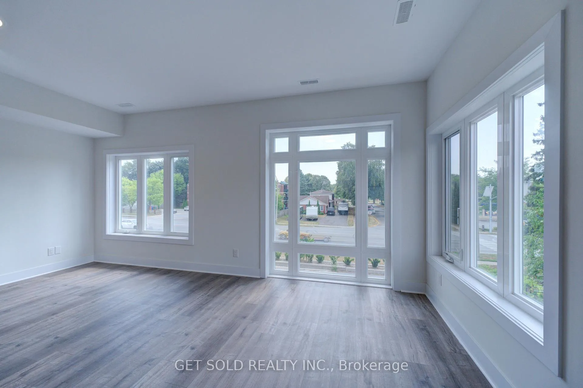 Photo 13 of Unit 9, 6701 Thorold Stone Road, Niagara Falls, Stamford — HOMEH