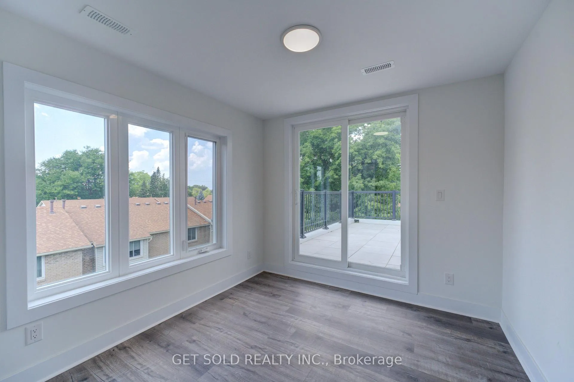 Photo 15 of Unit 9, 6701 Thorold Stone Road, Niagara Falls, Stamford — HOMEH
