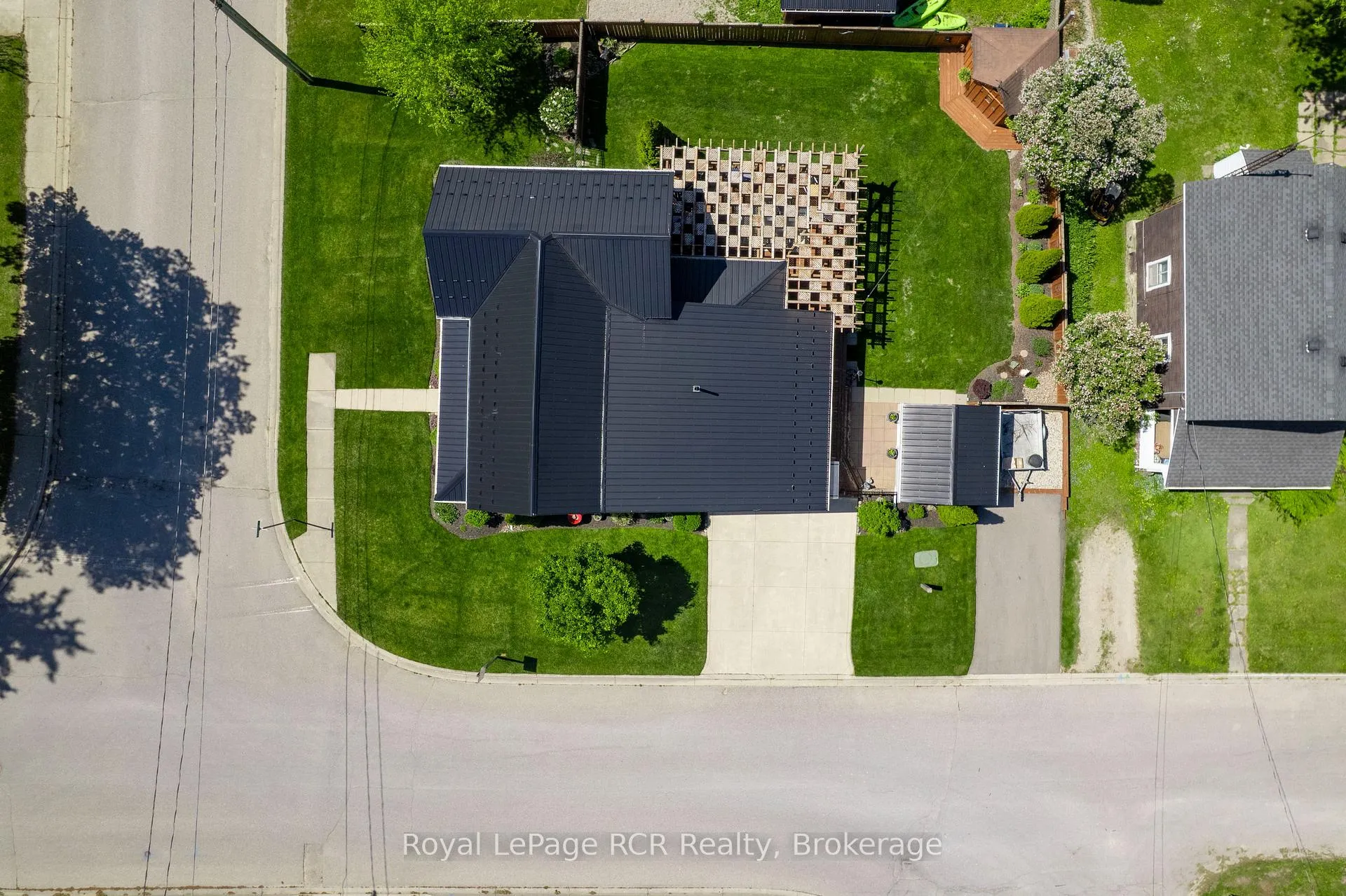 Photo 36 of 232 William Street, North Huron, Wingham — HOMEH