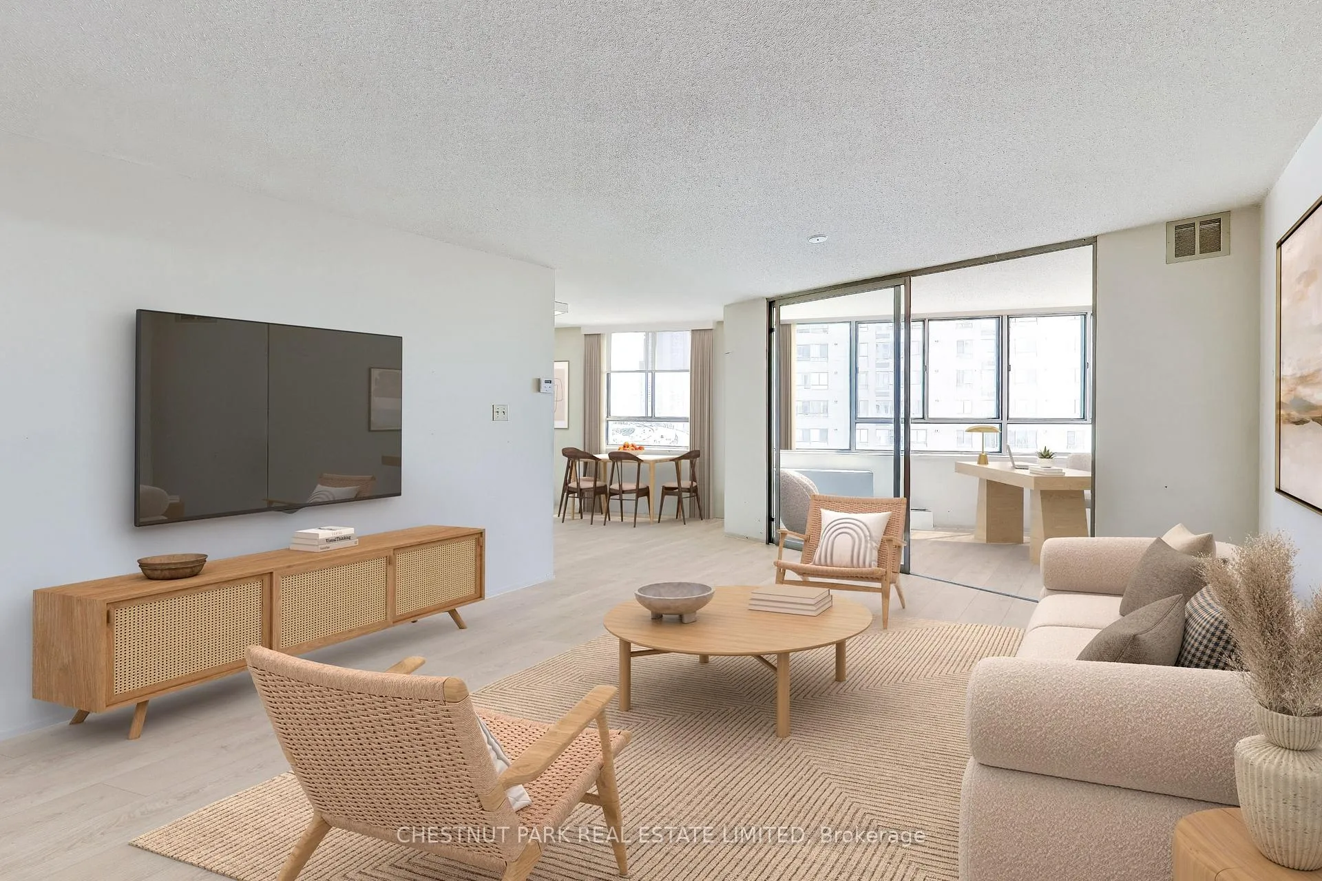 Photo 3 of Unit 906, 270 Queens Quay W, Toronto, Waterfront Communities — HOMEH