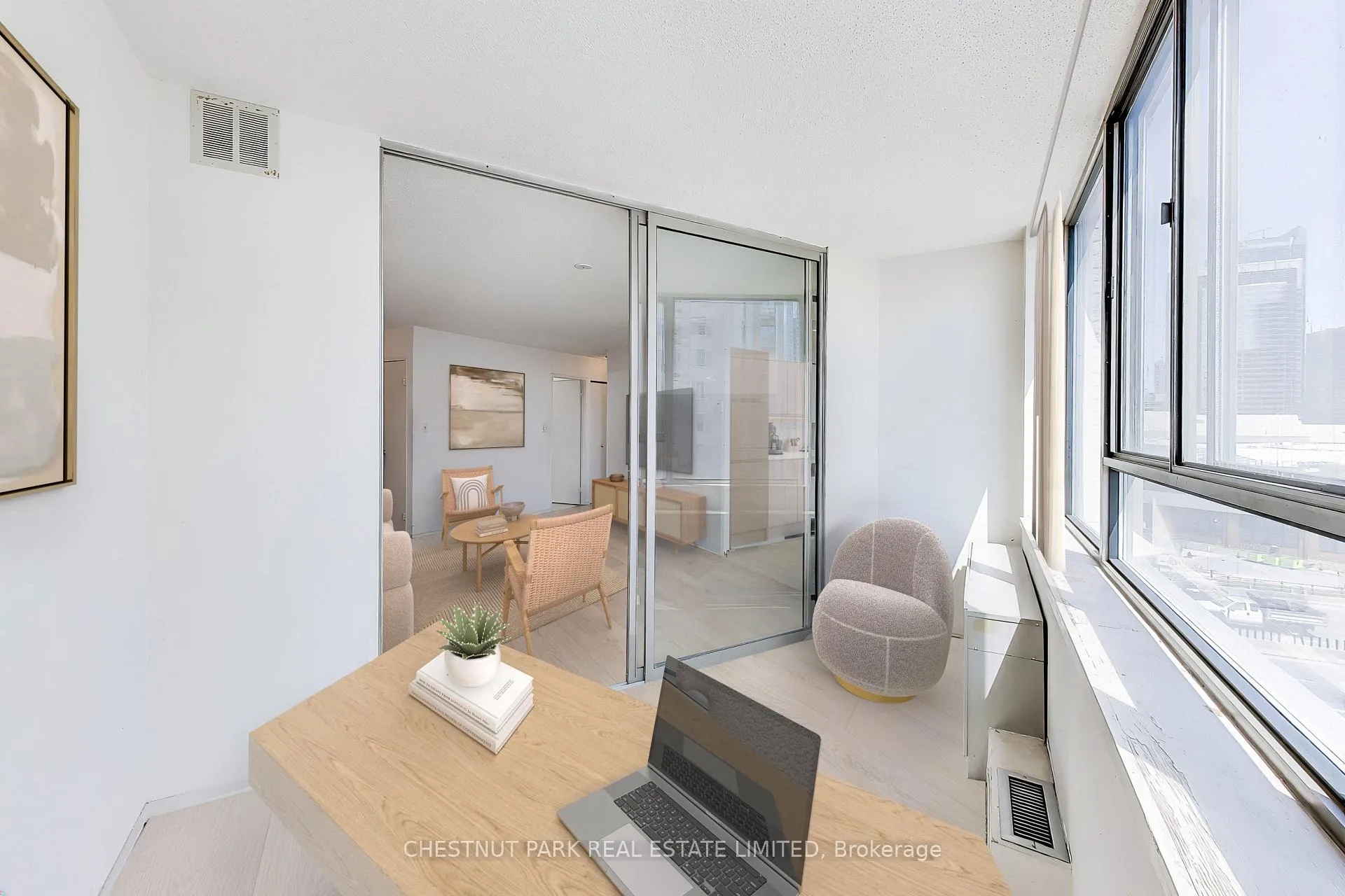 Photo 11 of Unit 906, 270 Queens Quay W, Toronto, Waterfront Communities — HOMEH