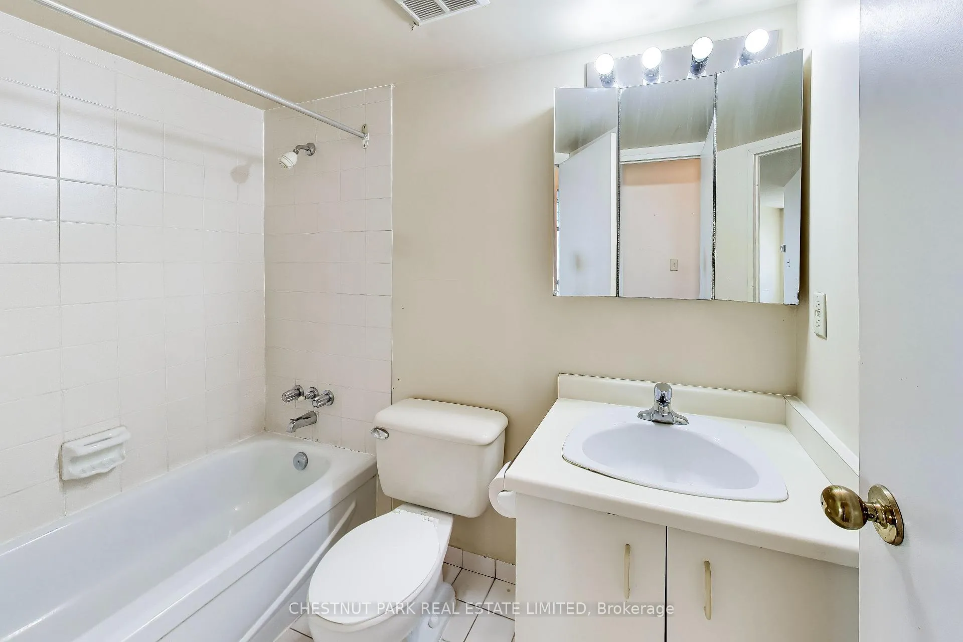 Photo 22 of Unit 906, 270 Queens Quay W, Toronto, Waterfront Communities — HOMEH