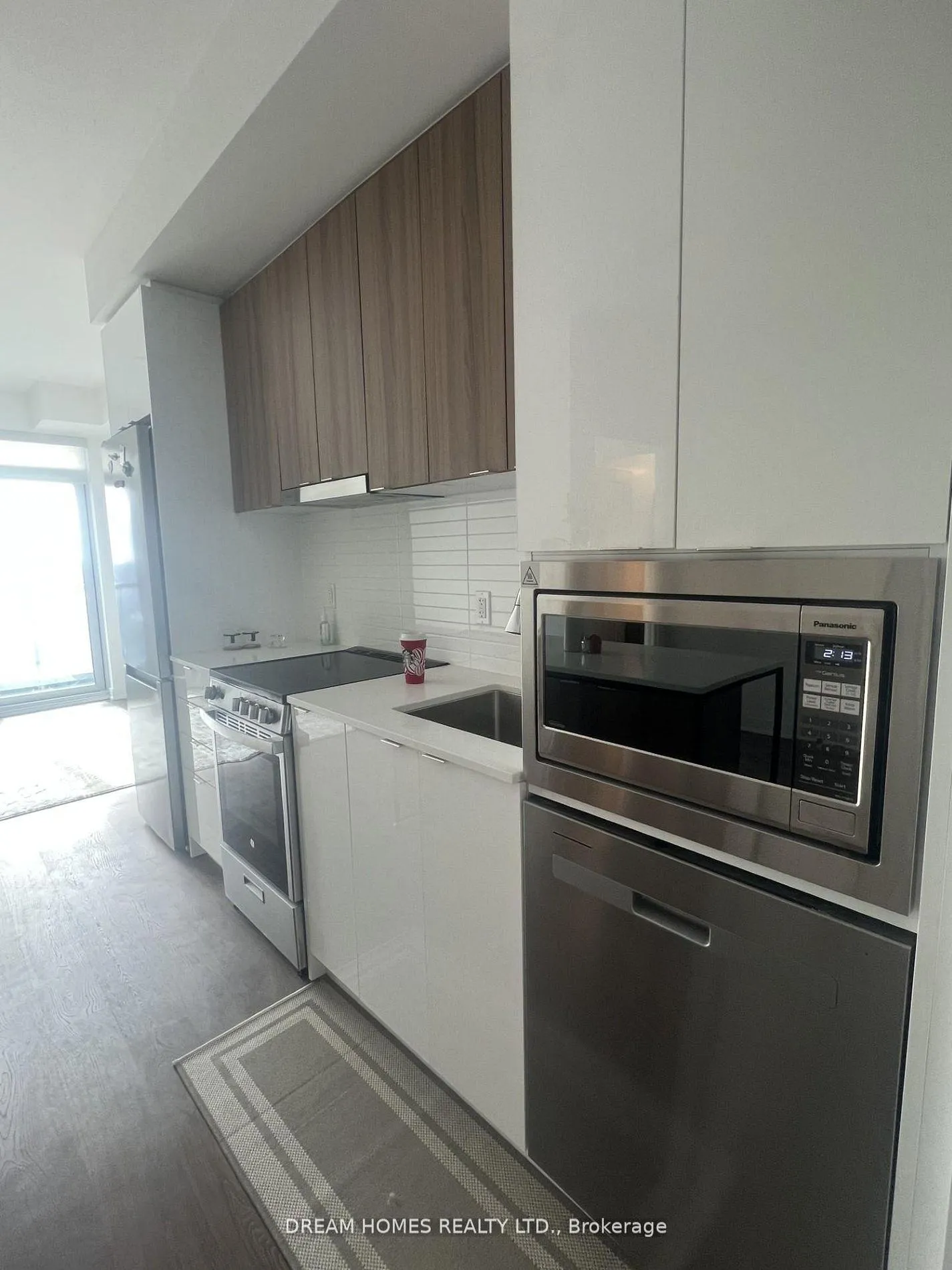 Photo 6 of Unit 3303, 30 Upper Mall Way, Vaughan, Brownridge — HOMEH