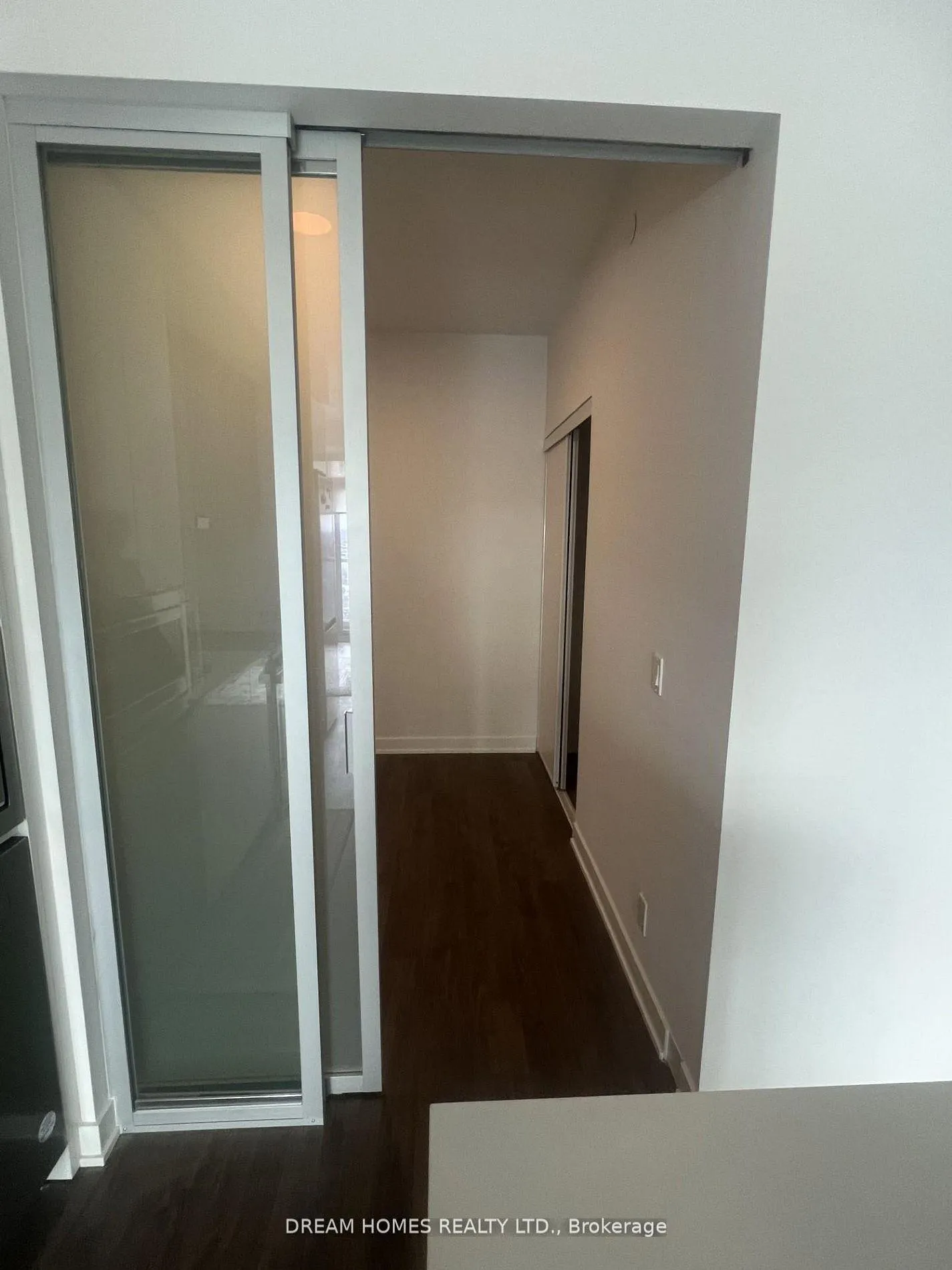Photo 11 of Unit 3303, 30 Upper Mall Way, Vaughan, Brownridge — HOMEH