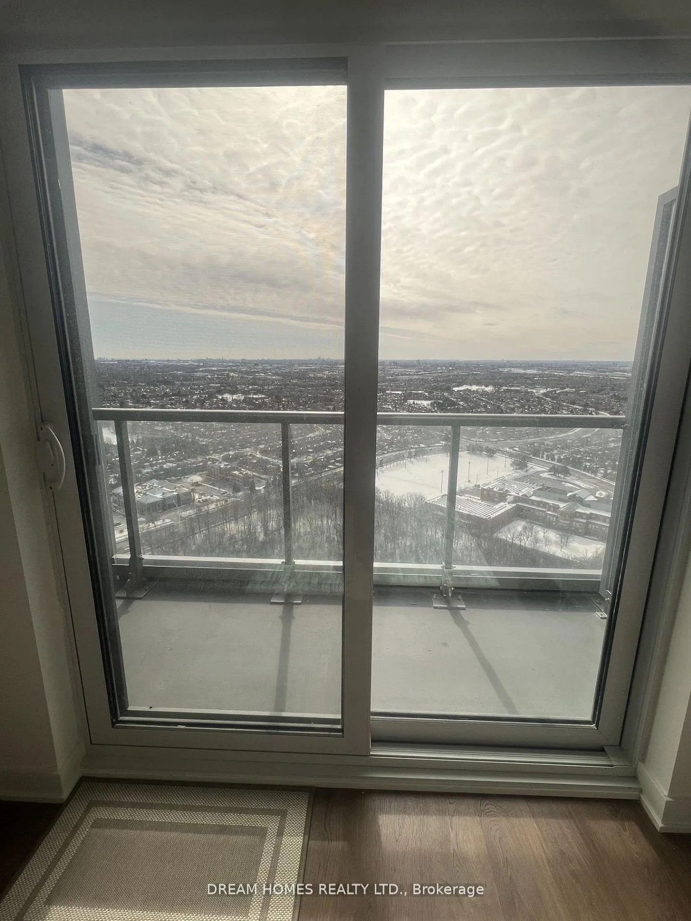 Photo 15 of Unit 3303, 30 Upper Mall Way, Vaughan, Brownridge — HOMEH