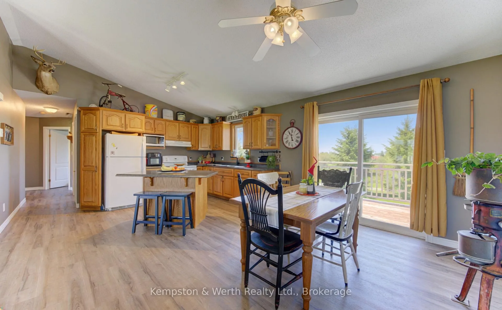 Photo 8 of 44555 Harriston Road, Howick — HOMEH