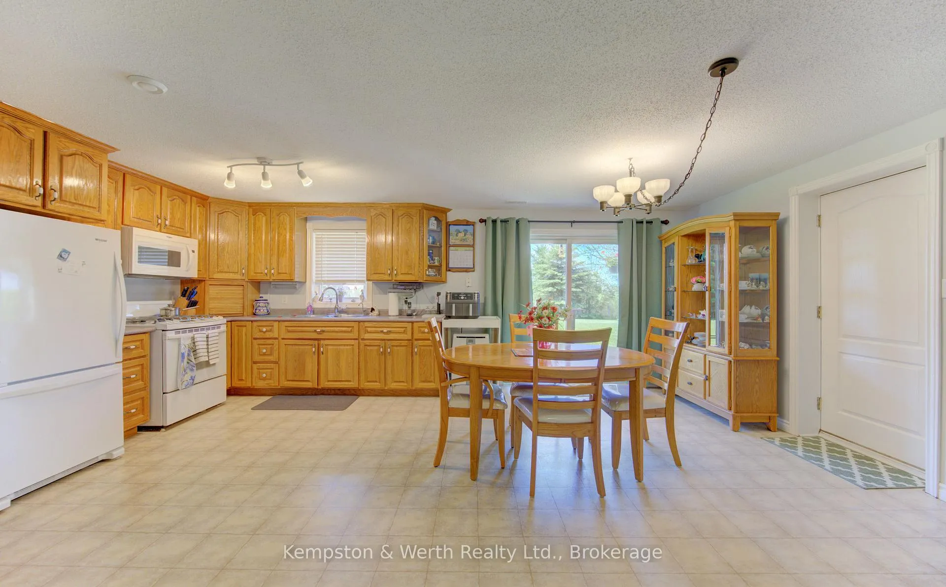 Photo 24 of 44555 Harriston Road, Howick — HOMEH