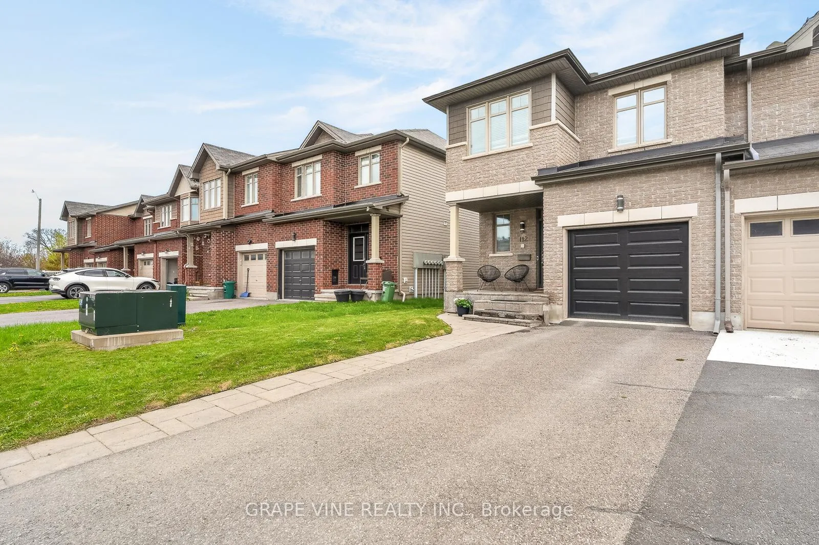 Photo 1 of 112 Hawkshaw Crescent, Ottawa, Barrhaven - Cedargrove/Fraserdale — HOMEH