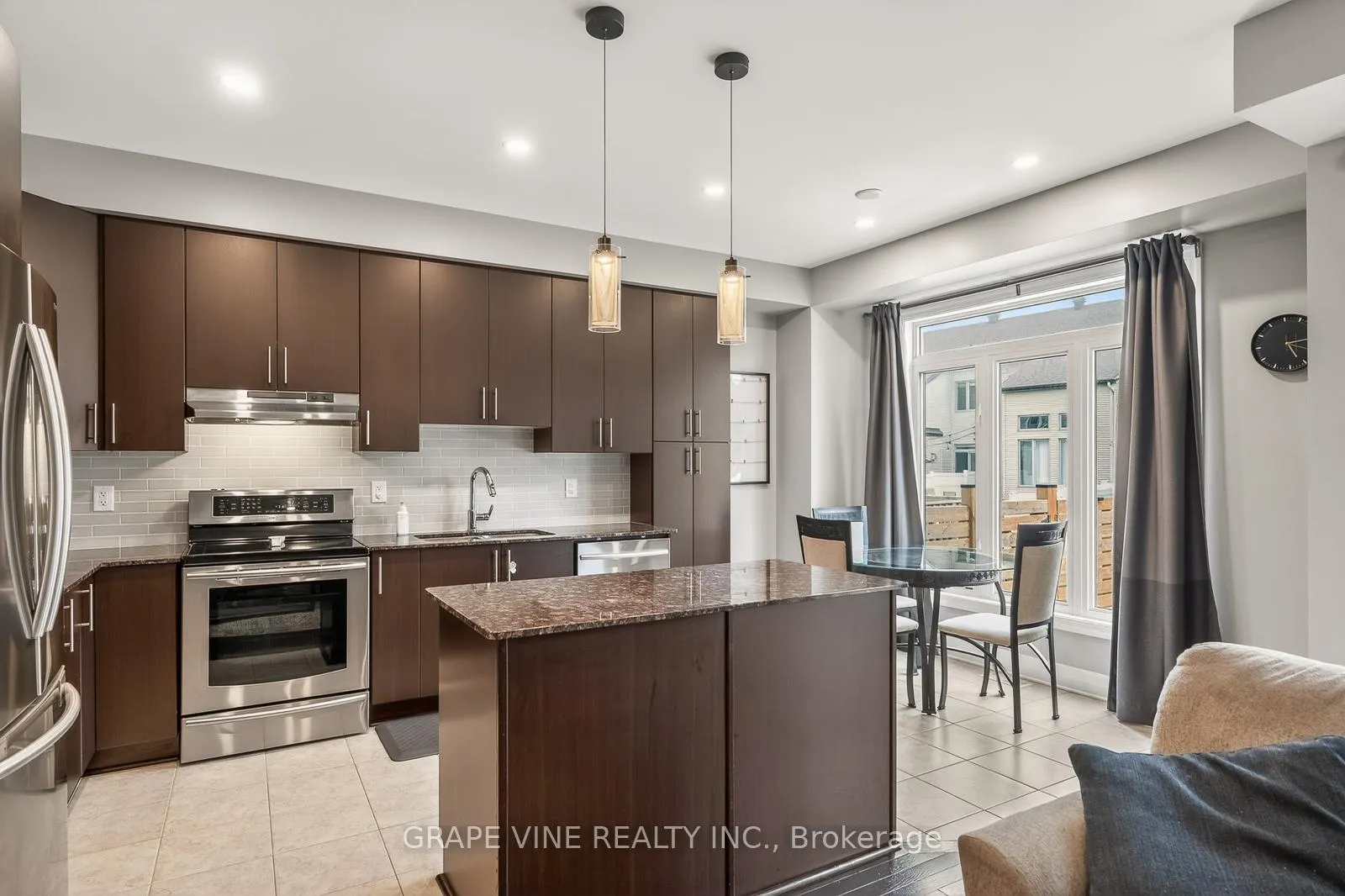 Photo 10 of 112 Hawkshaw Crescent, Ottawa, Barrhaven - Cedargrove/Fraserdale — HOMEH