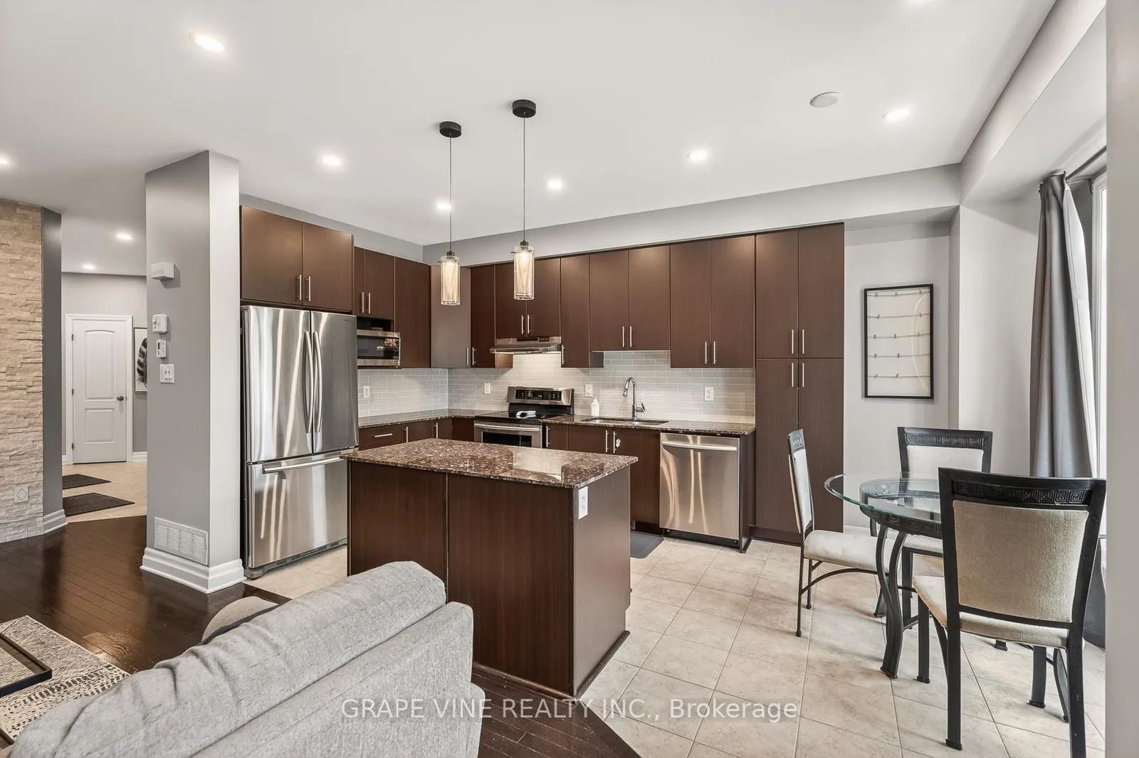 Photo 11 of 112 Hawkshaw Crescent, Ottawa, Barrhaven - Cedargrove/Fraserdale — HOMEH
