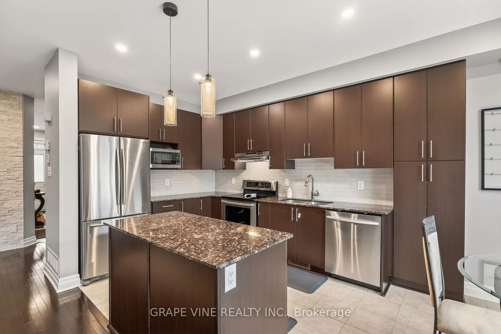 Photo 12 of 112 Hawkshaw Crescent, Ottawa, Barrhaven - Cedargrove/Fraserdale — HOMEH