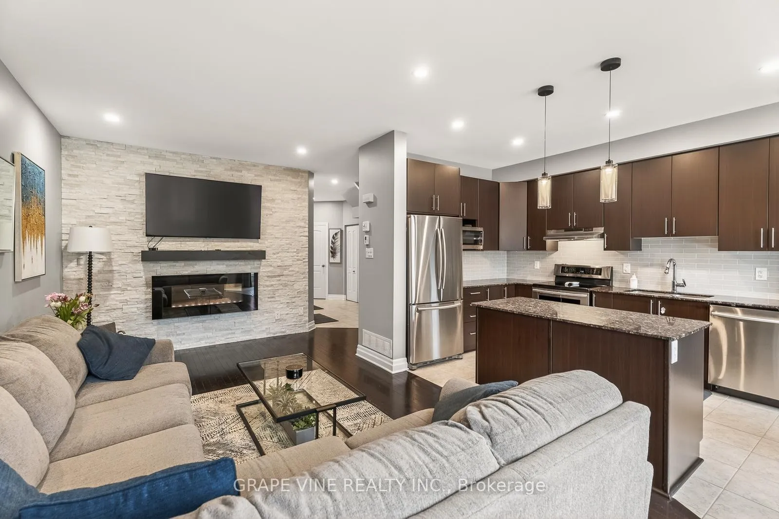 Photo 13 of 112 Hawkshaw Crescent, Ottawa, Barrhaven - Cedargrove/Fraserdale — HOMEH