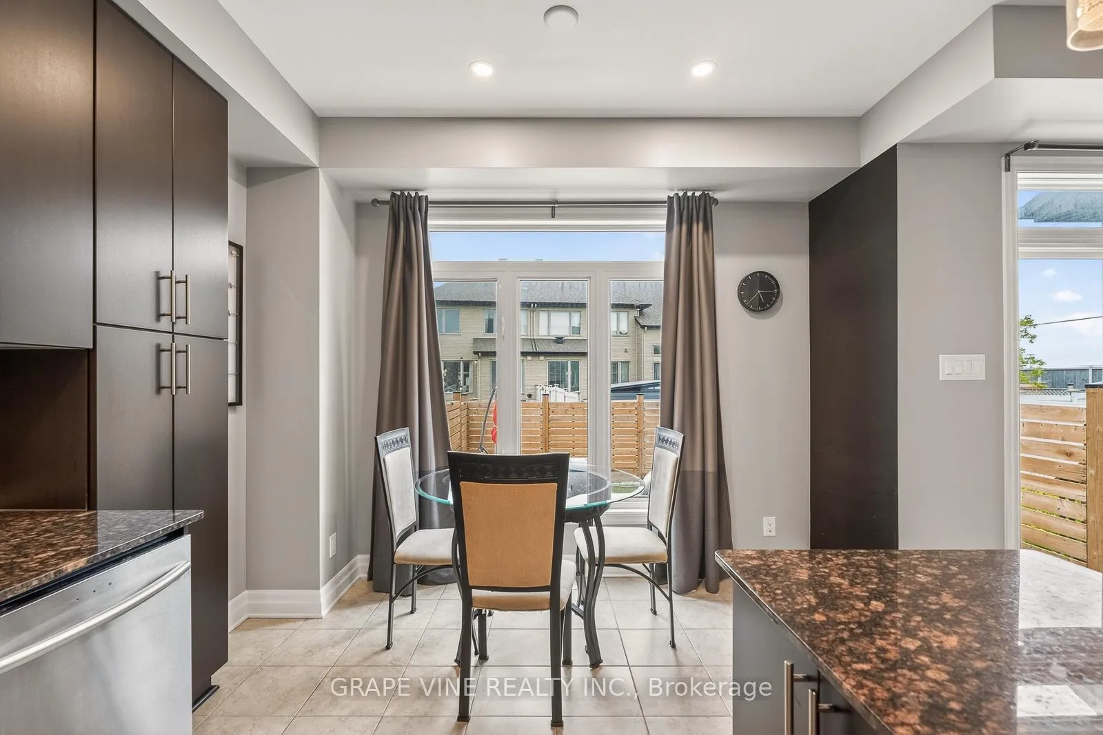 Photo 15 of 112 Hawkshaw Crescent, Ottawa, Barrhaven - Cedargrove/Fraserdale — HOMEH