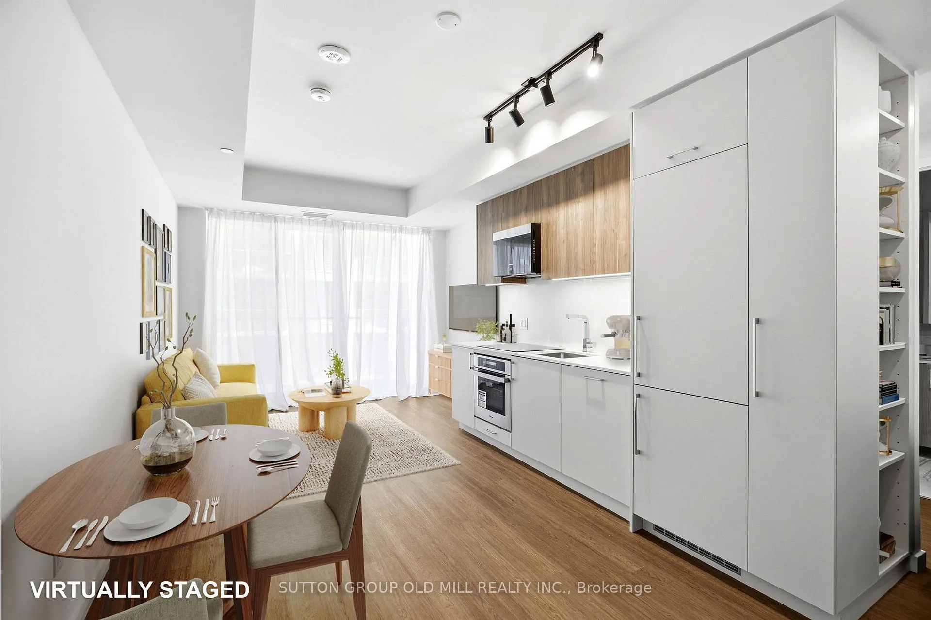 Photo 5 of Unit 329, 689 The Queensway, Etobicoke, Stonegate-Queensway — HOMEH