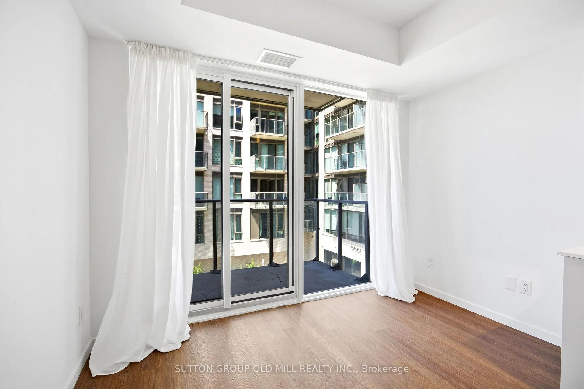 Photo 7 of Unit 329, 689 The Queensway, Etobicoke, Stonegate-Queensway — HOMEH