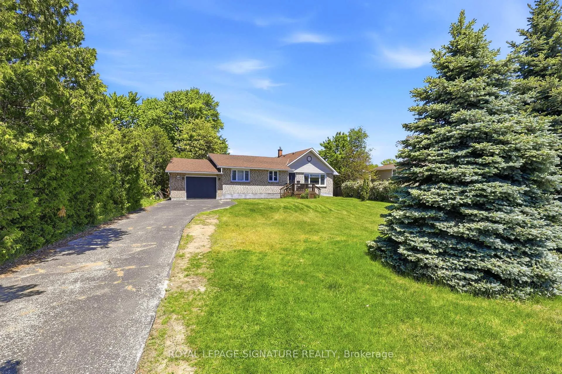 Photo 4 of 1114 Lakeshore Road, Sarnia — HOMEH