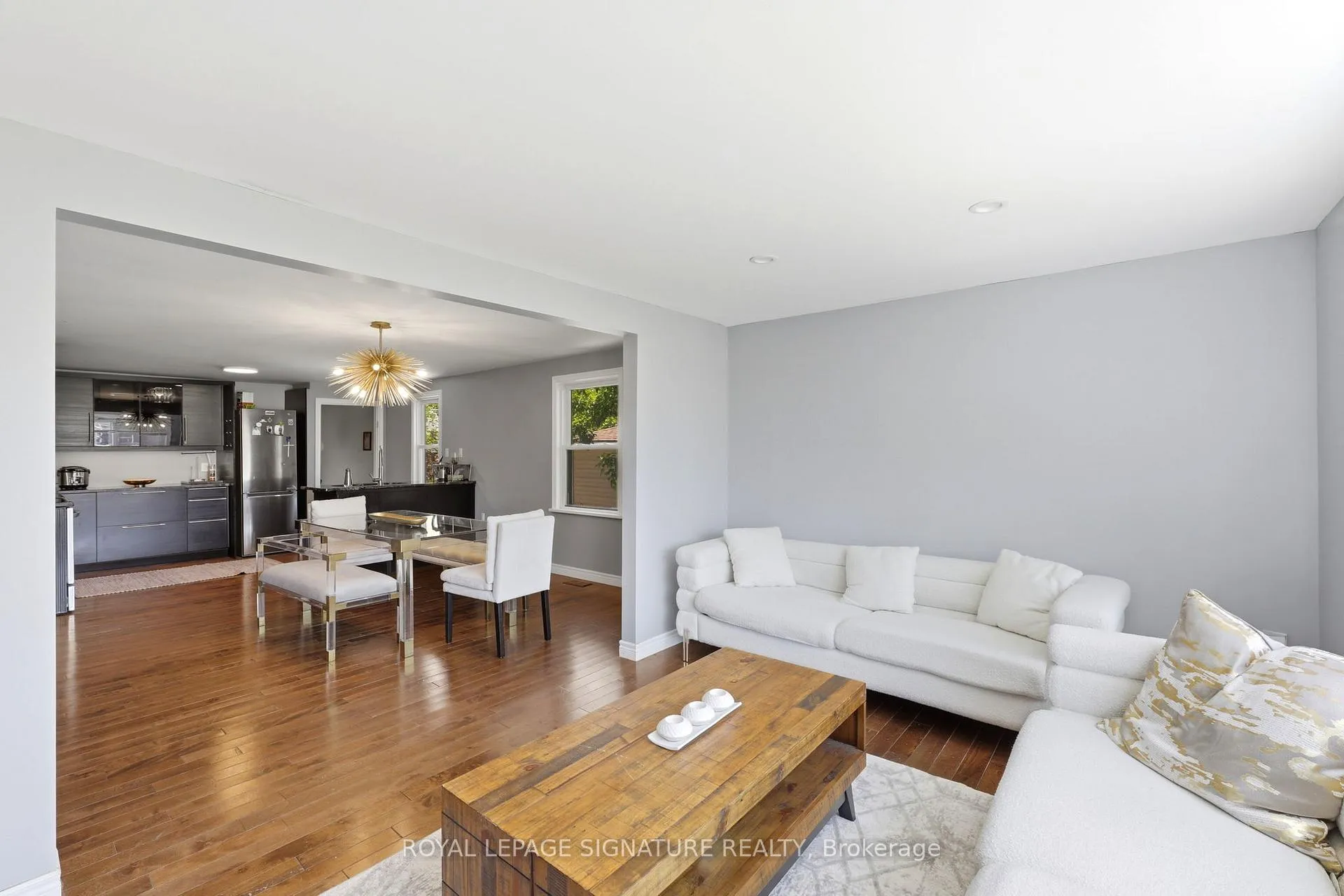 Photo 10 of 1114 Lakeshore Road, Sarnia — HOMEH