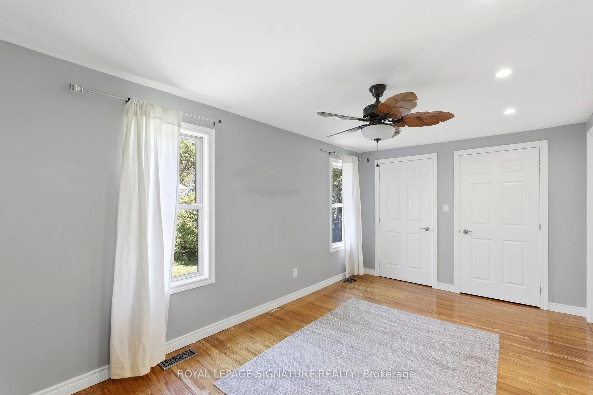 Photo 24 of 1114 Lakeshore Road, Sarnia — HOMEH