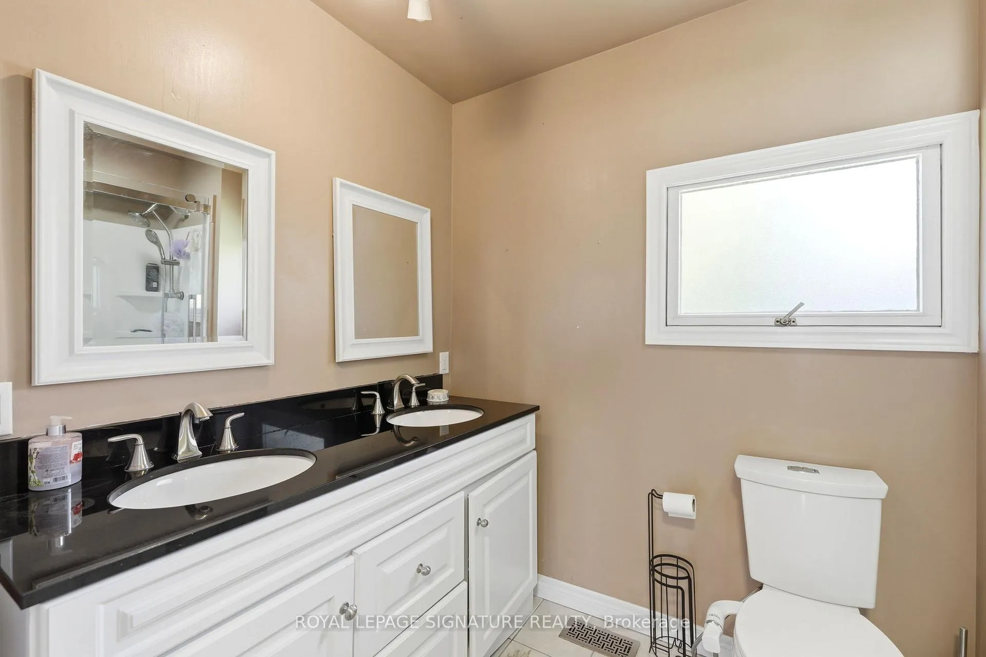 Photo 27 of 1114 Lakeshore Road, Sarnia — HOMEH